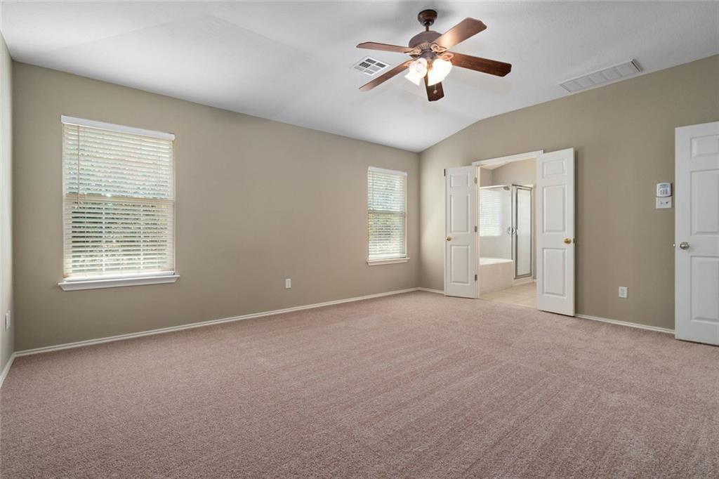 2633 Bolton St Property Photo 11