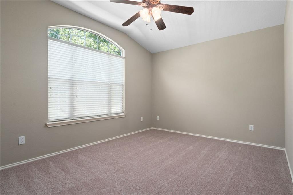 2633 Bolton St Property Photo 14