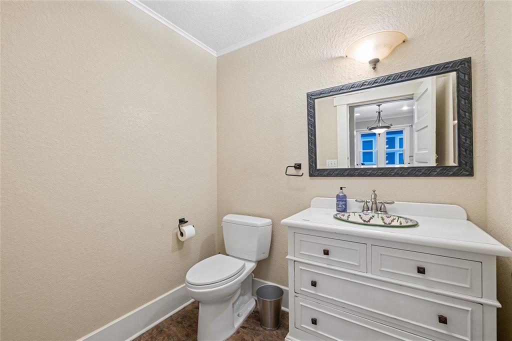 1211 Lexington St Property Photo 13