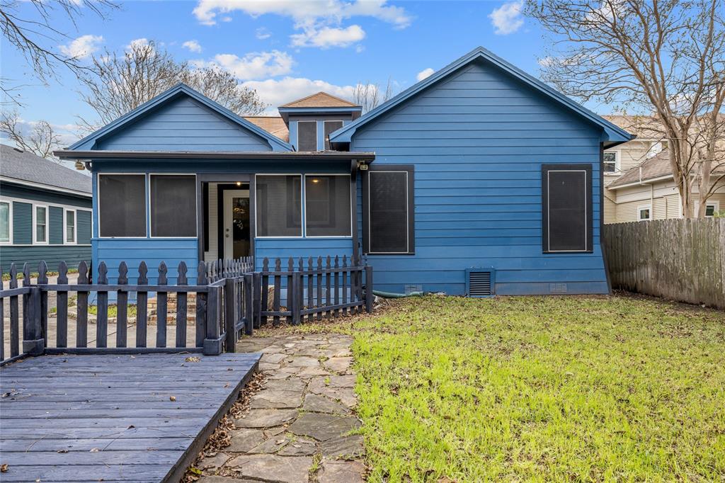 1211 Lexington St Property Photo 37