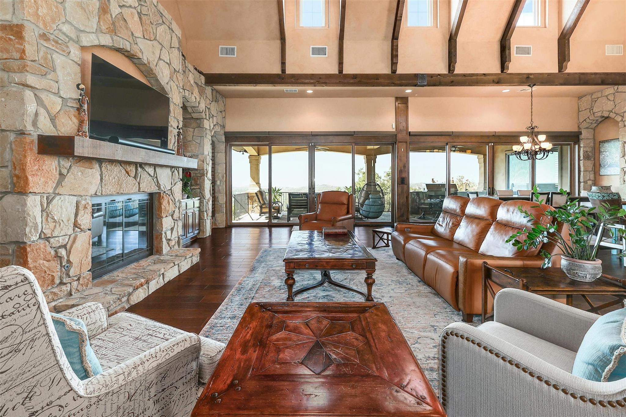 8518479 Property Photo 4