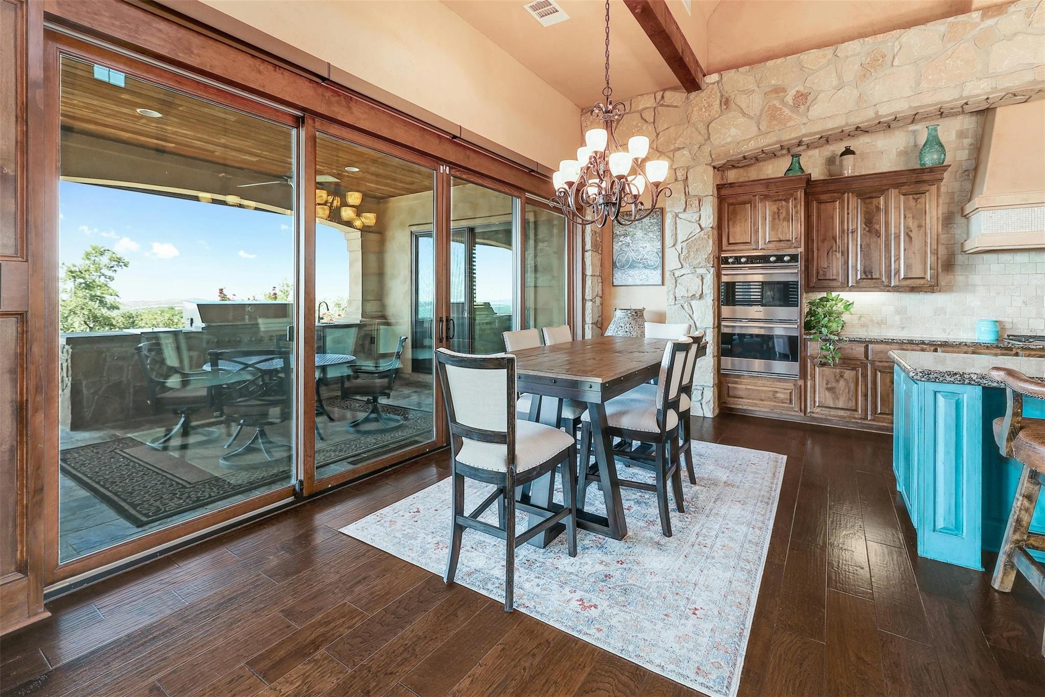 8518479 Property Photo 8