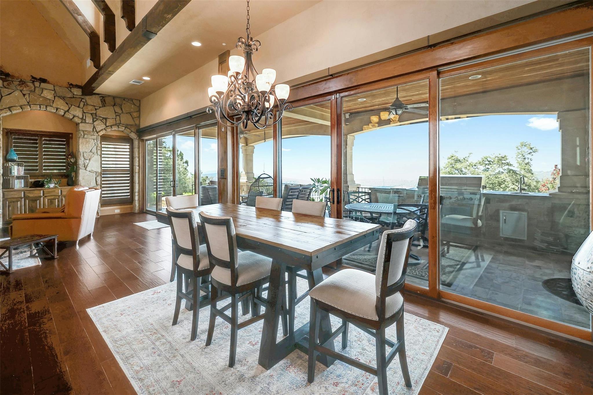 8518479 Property Photo 9