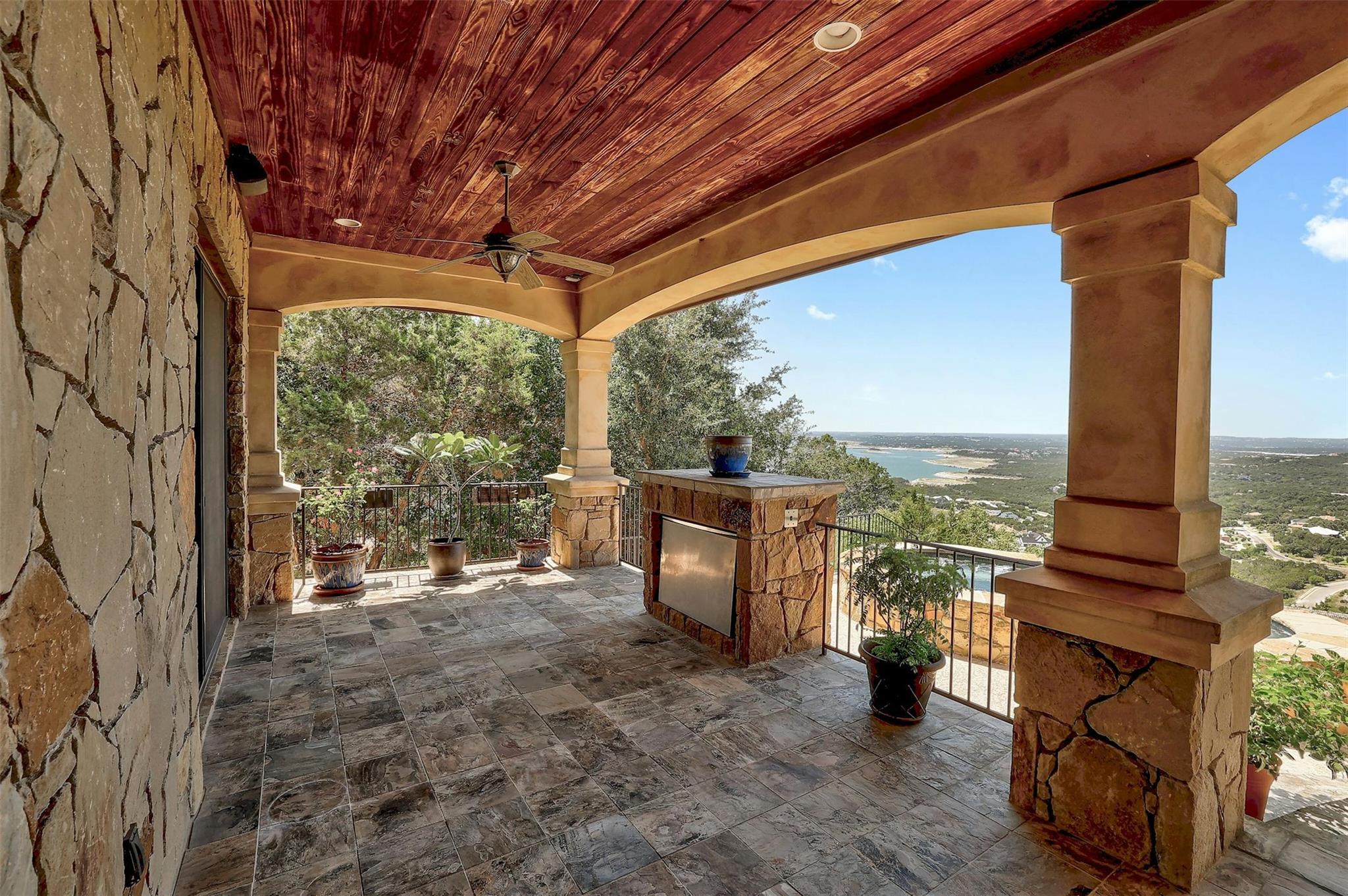 8518479 Property Photo 30
