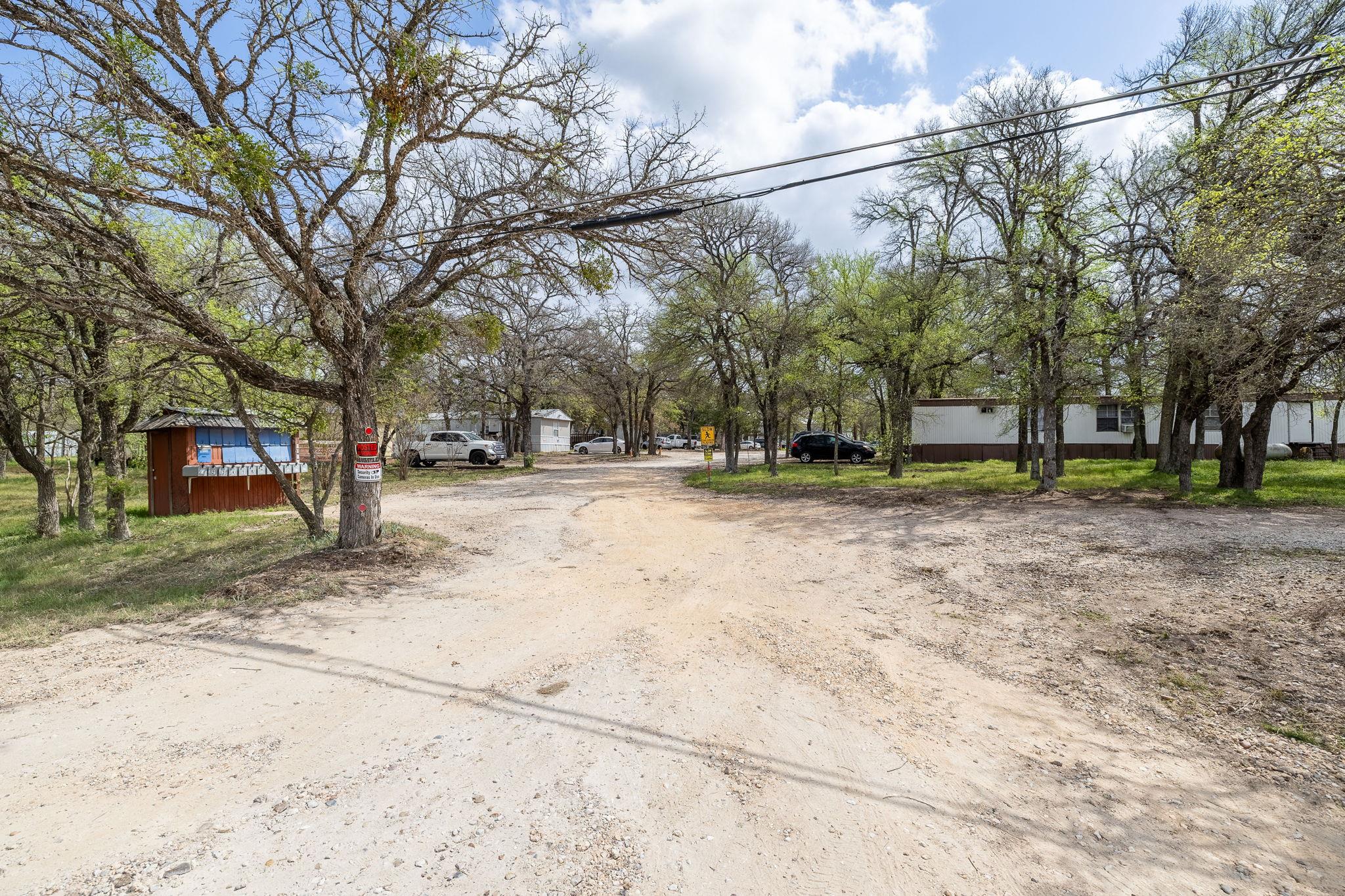 5805 Blue Bluff Rd Property Photo 3