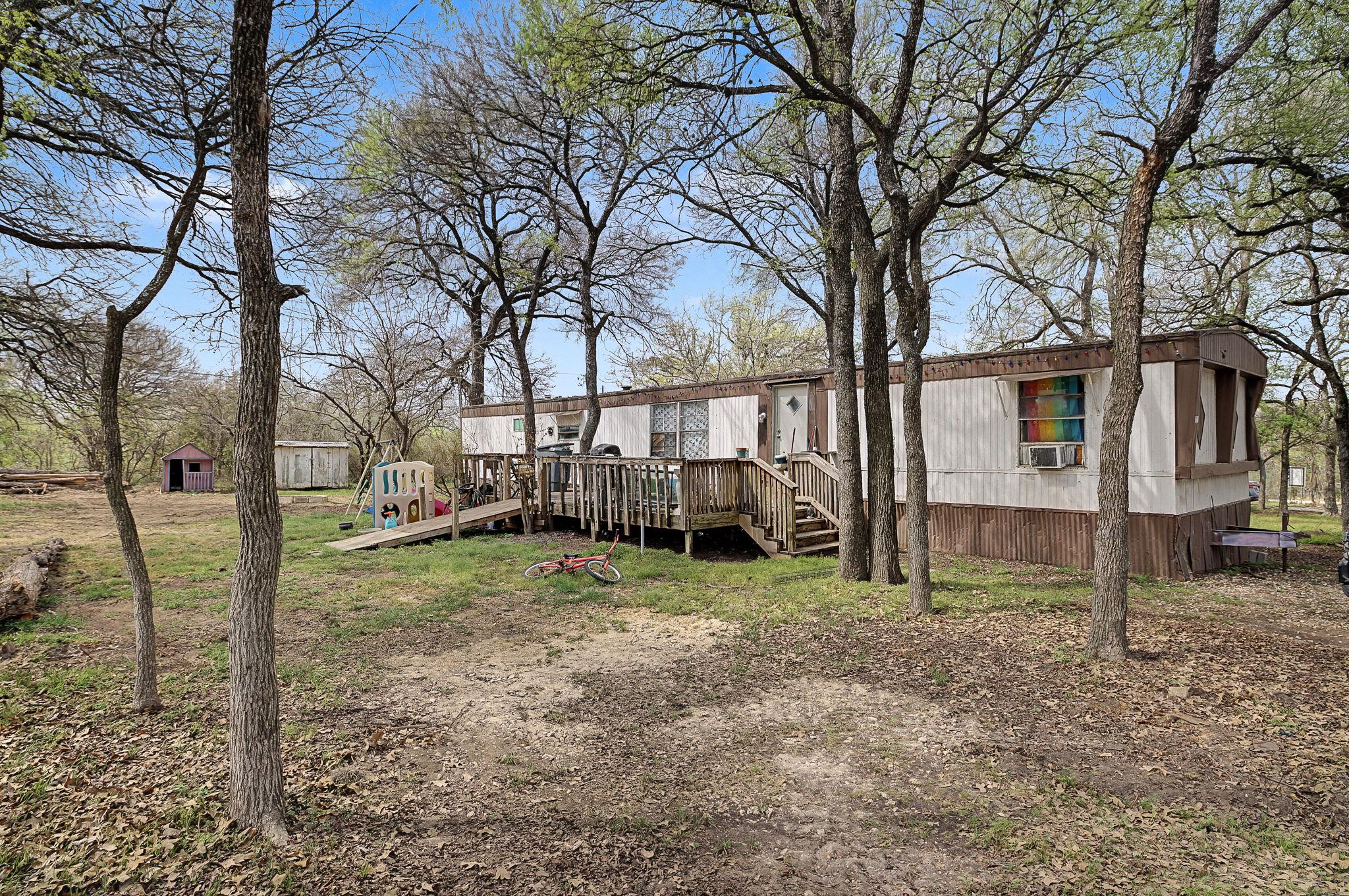 5805 Blue Bluff Rd Property Photo 4
