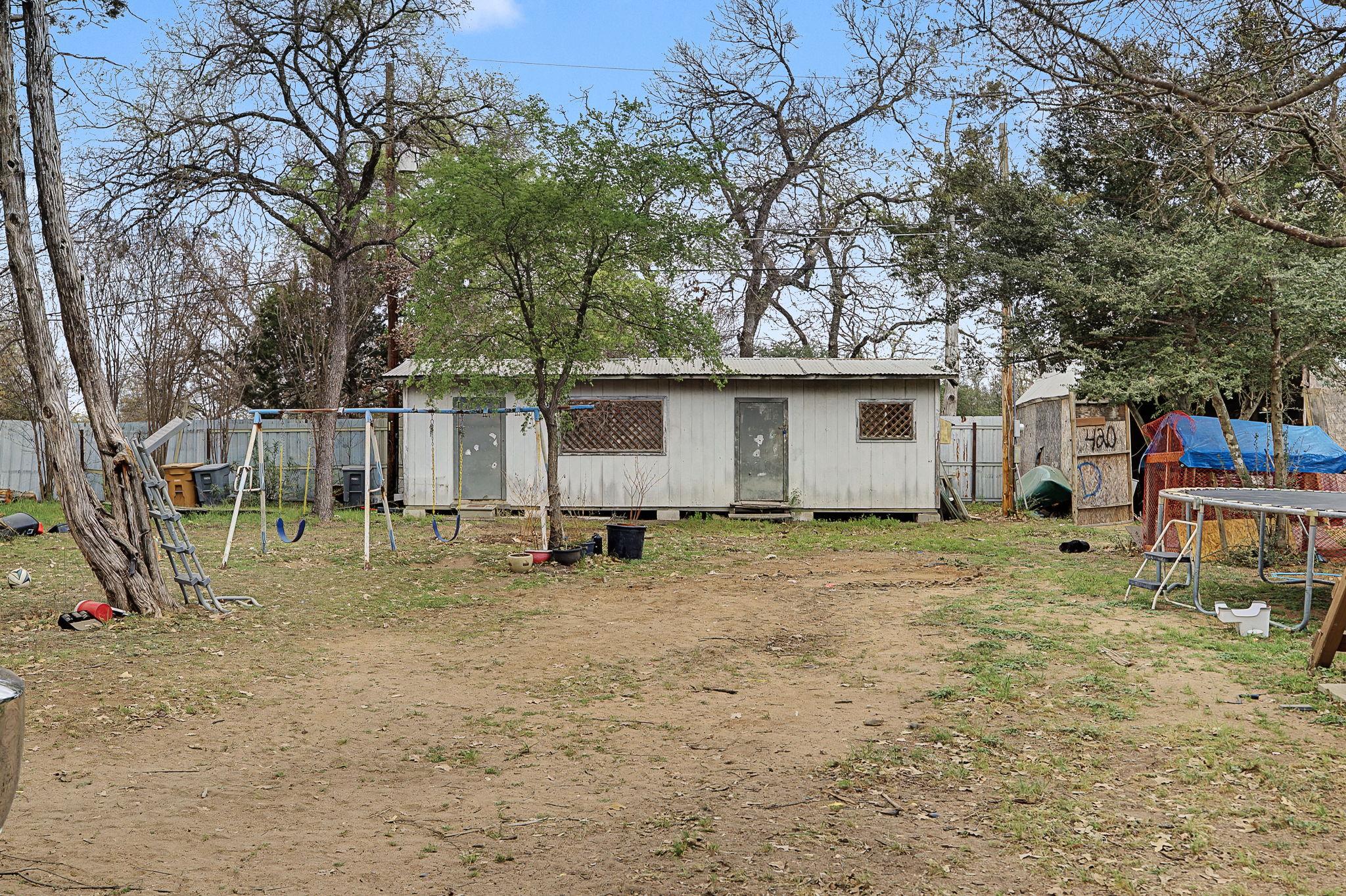 5805 Blue Bluff Rd Property Photo 5