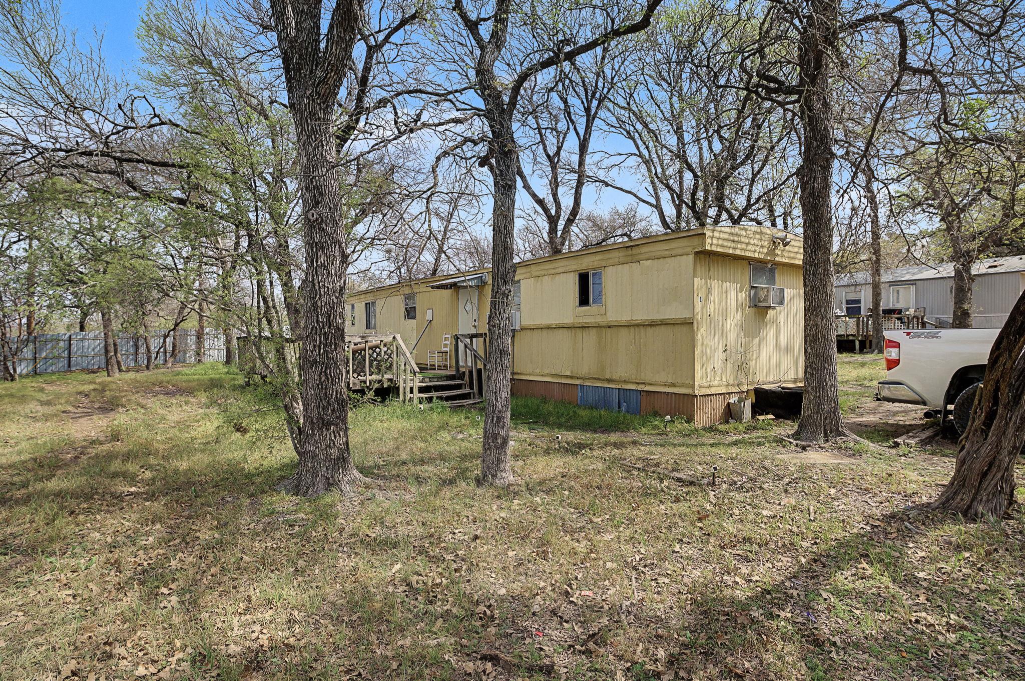 5805 Blue Bluff Rd Property Photo 6