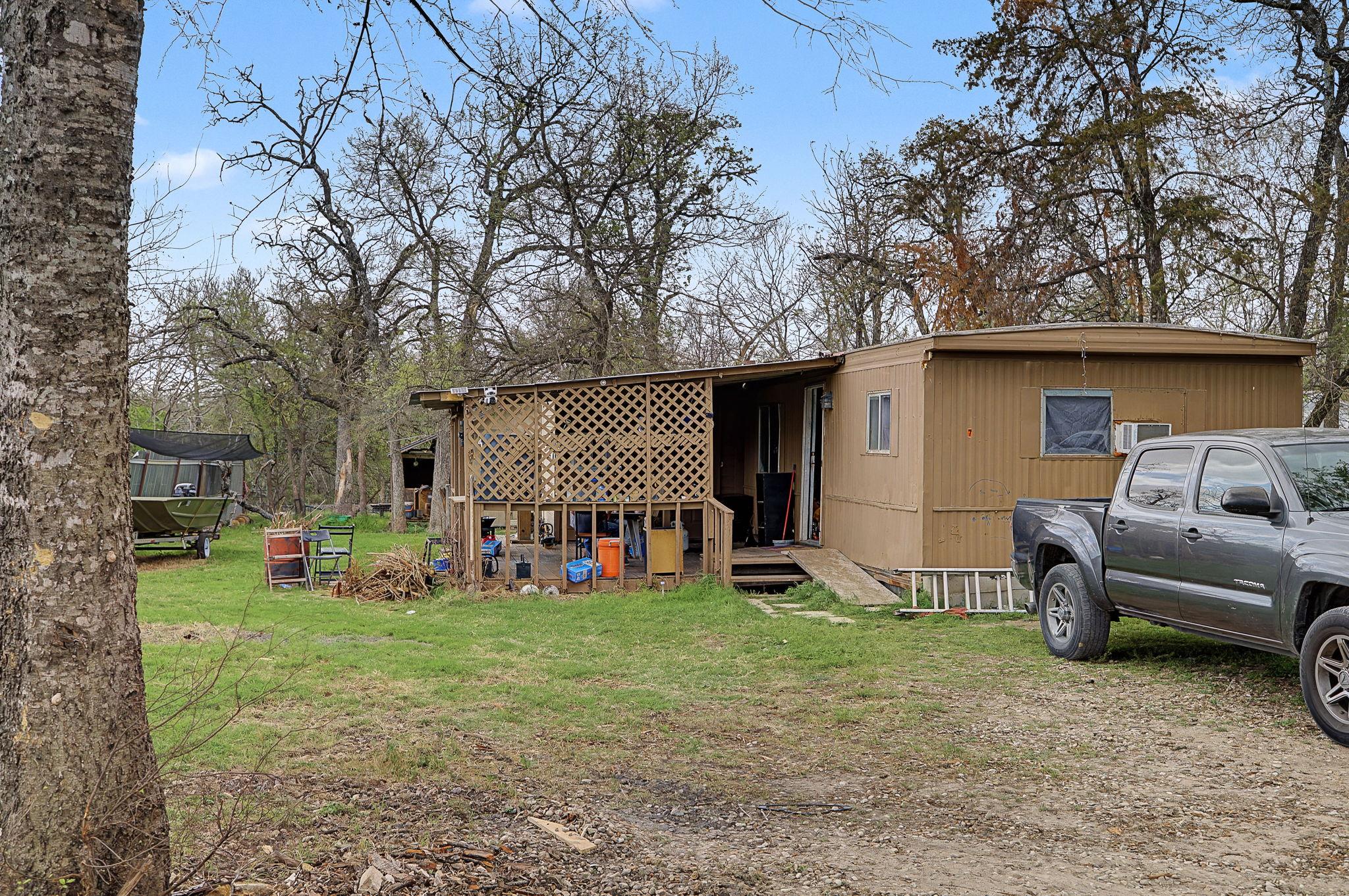 5805 Blue Bluff Rd Property Photo 11