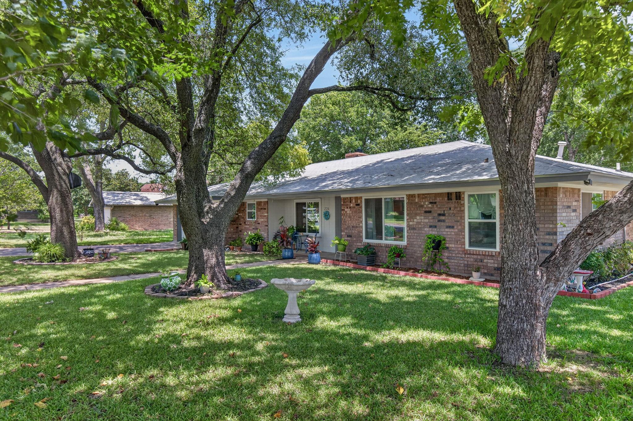 206 Corder Ln Property Photo 33