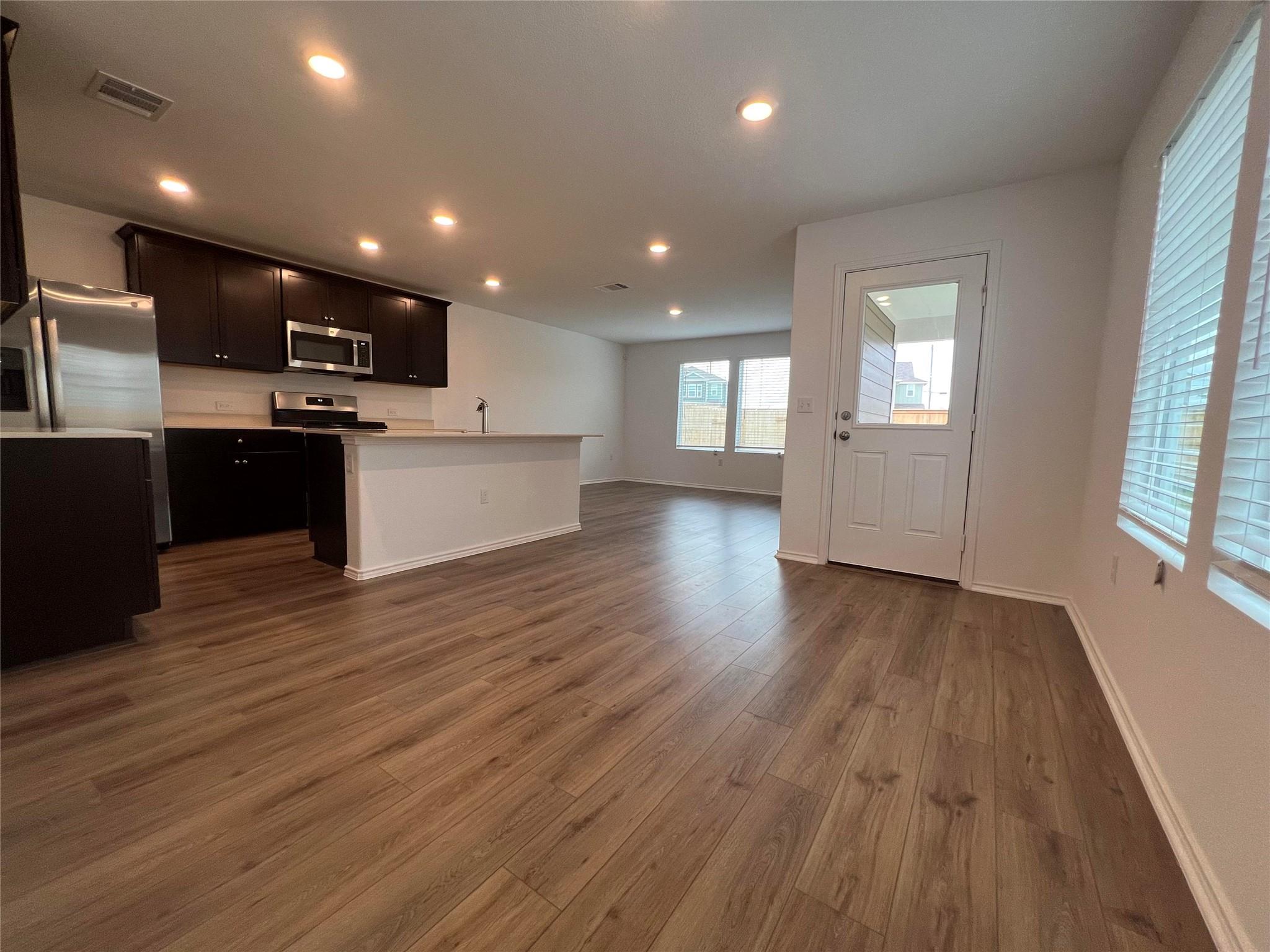 7224 Spotted Leaf Way Property Photo 3