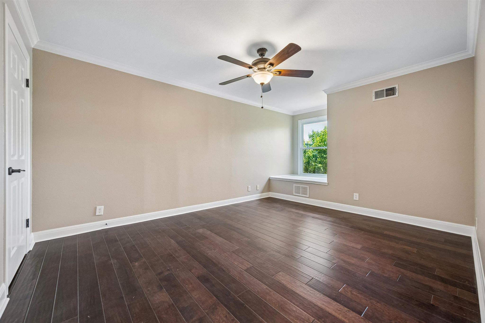 2500 Steck Ave #18 Property Photo 17