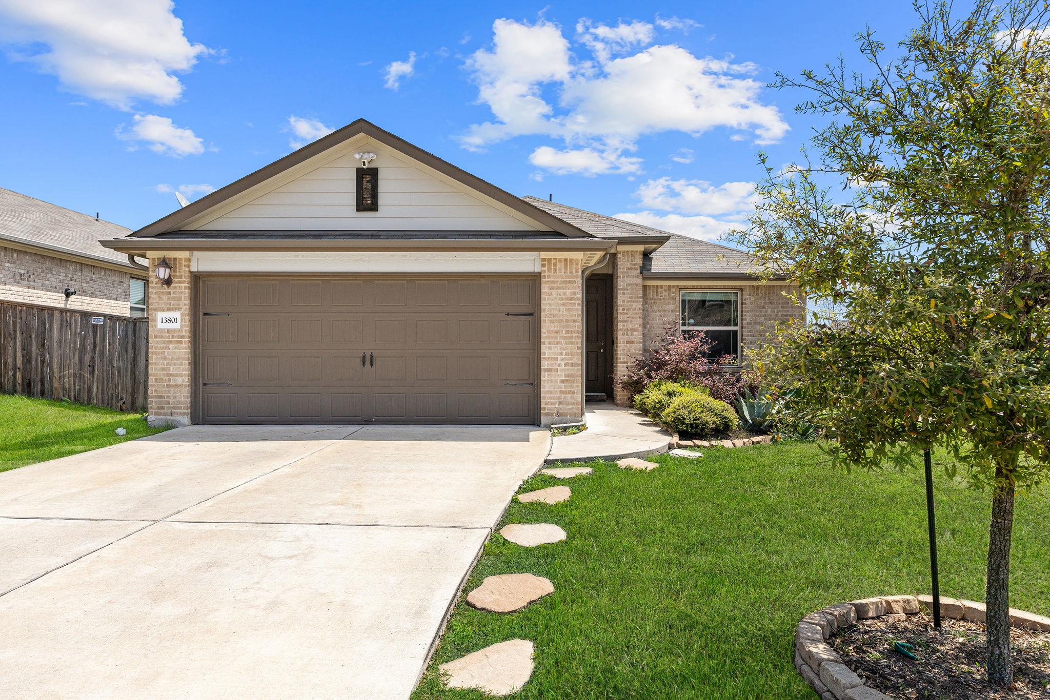 13801 Rosebud Isle Dr Property Photo