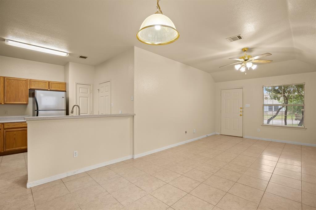1225 Orchard Park Cir Property Photo 8