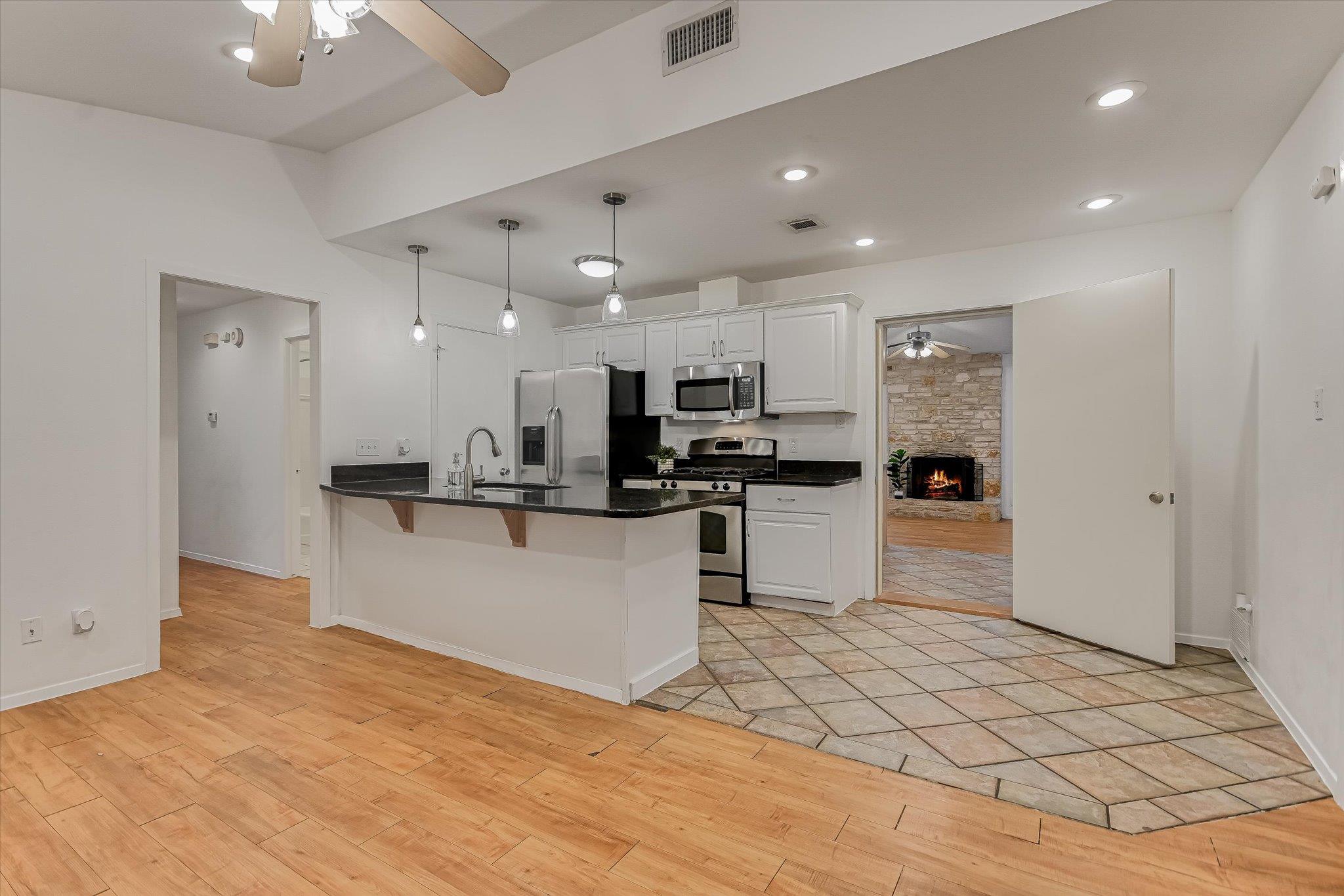 3207 Eanes Cir #a Property Photo 3