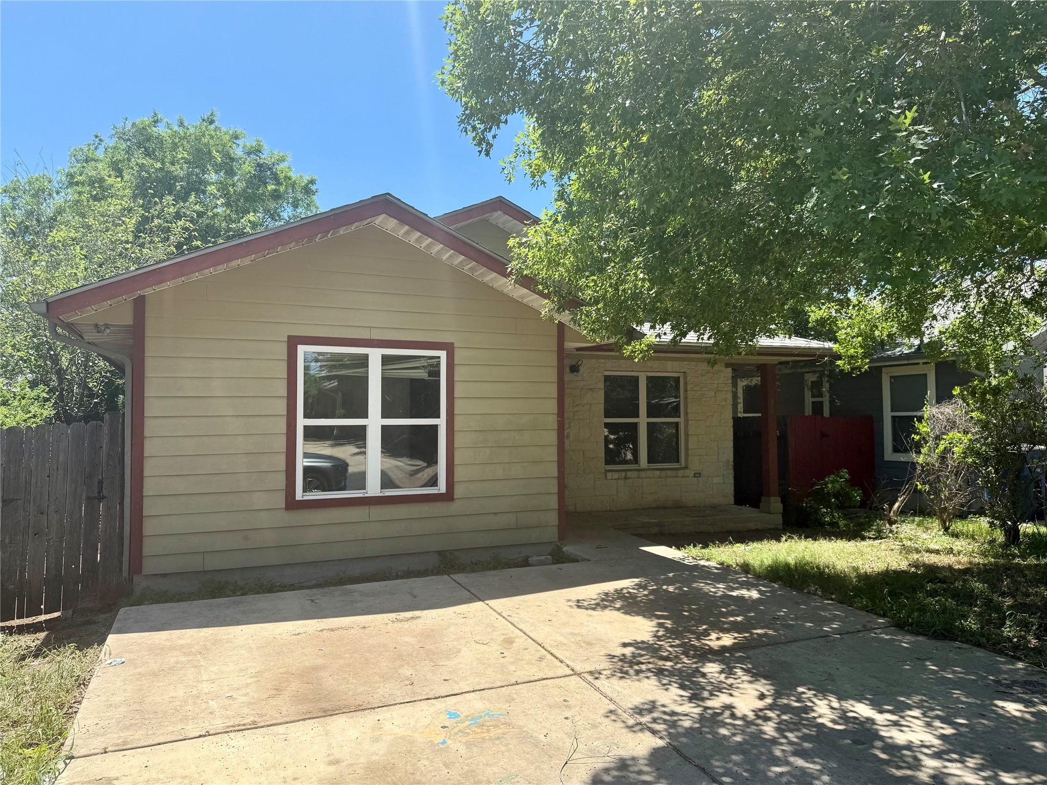 7307 Thannas Way Property Photo