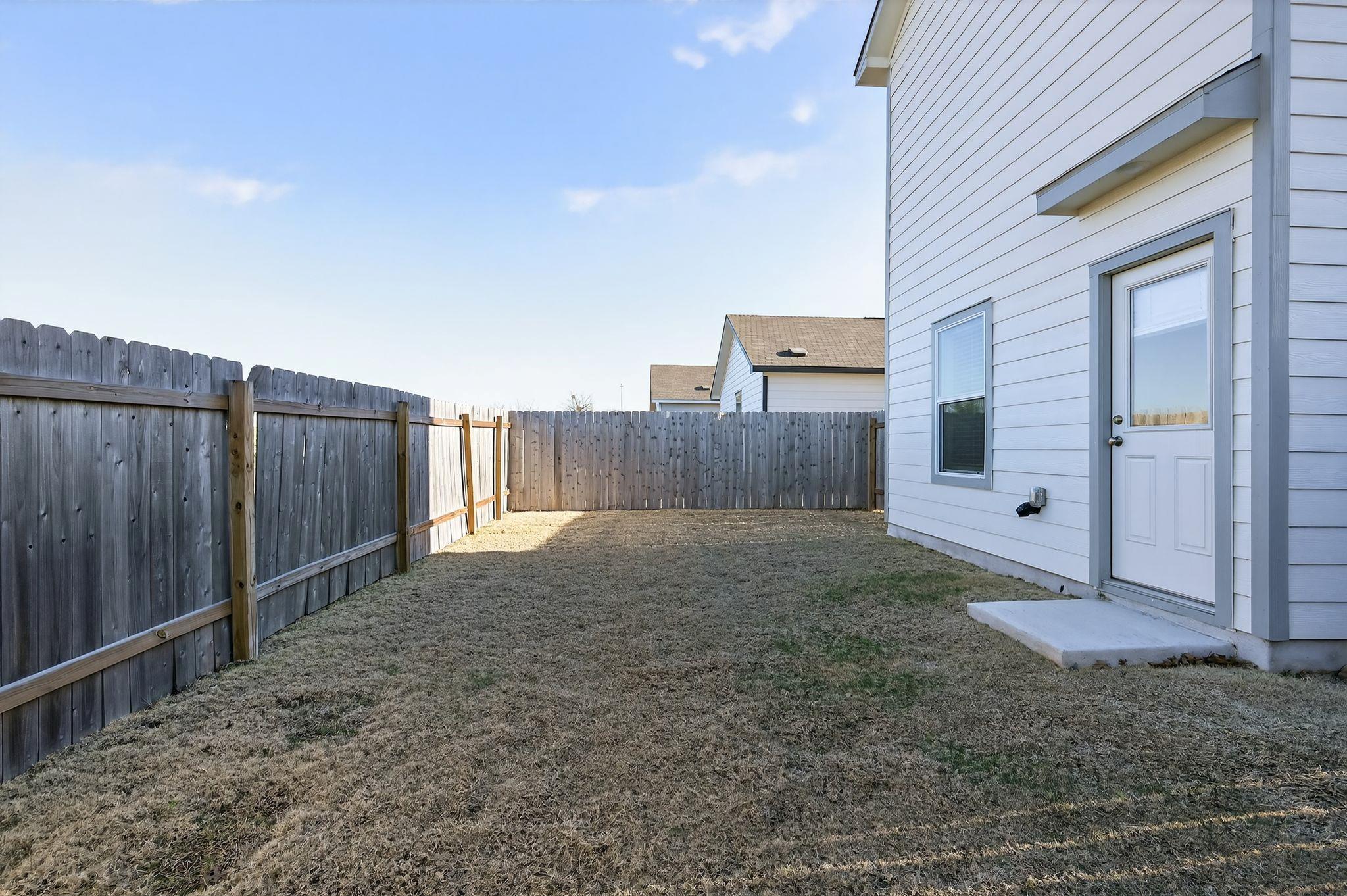 612 Marty Allen Loop Property Photo 15
