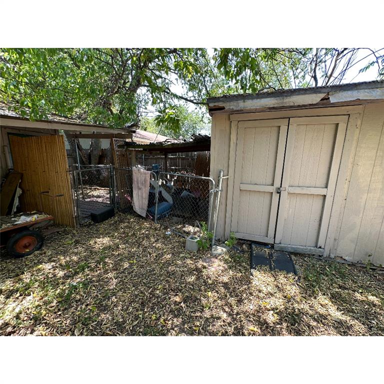 1407 Randy Cir Property Photo 5