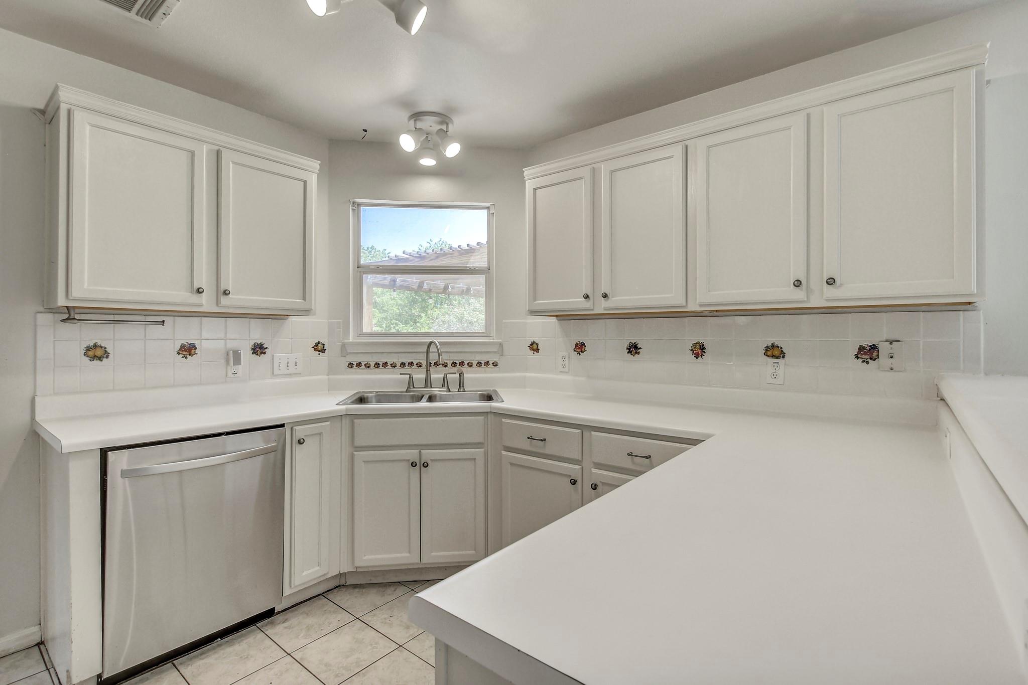 710 Red River Ln Property Photo 11