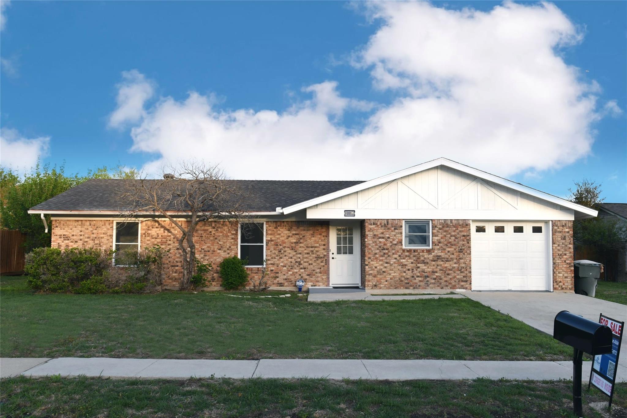 1706 Hill St Property Photo 1