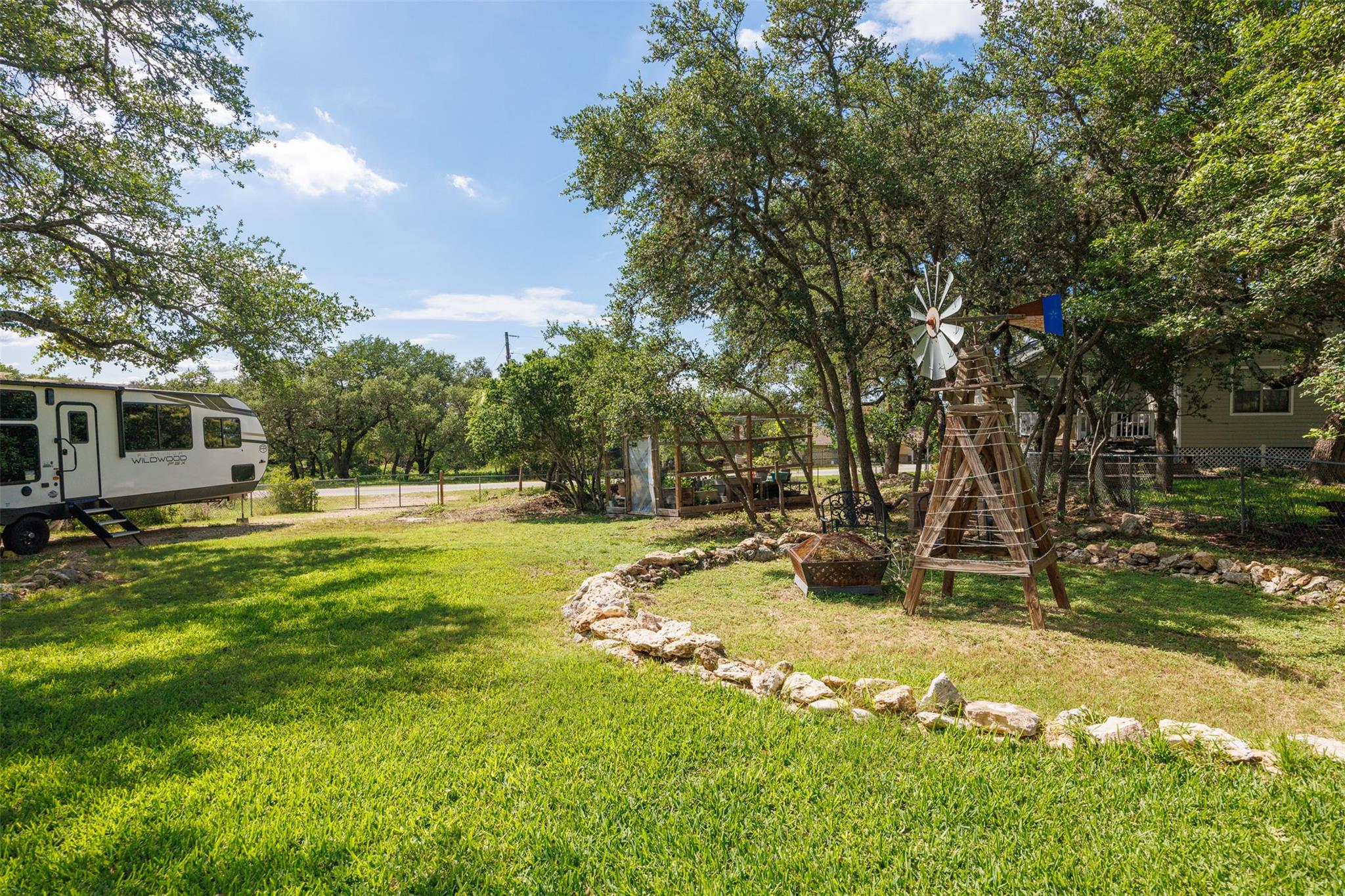 1215 Amanda Dr Property Photo 37