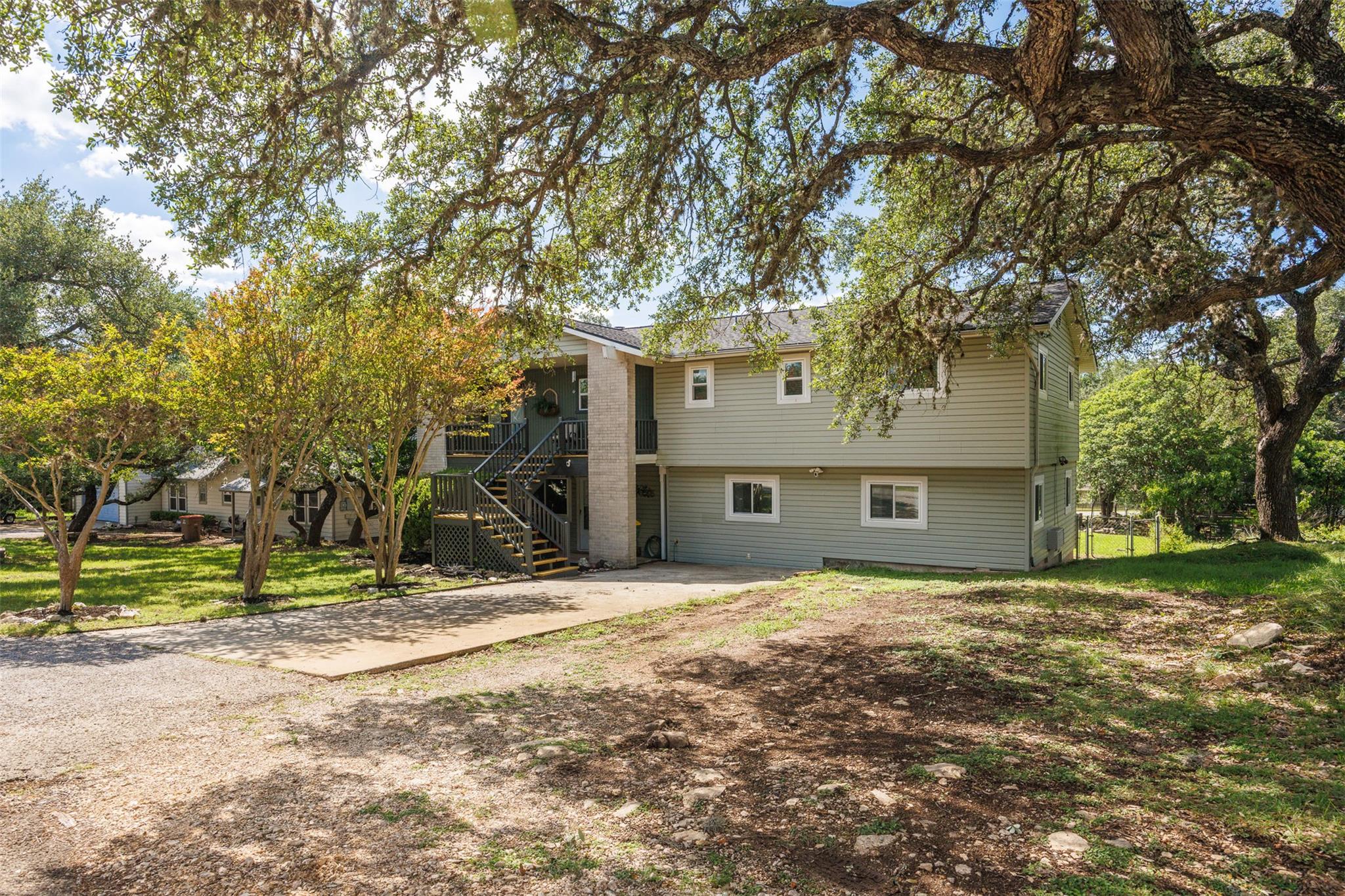 1215 Amanda Dr Property Photo 39
