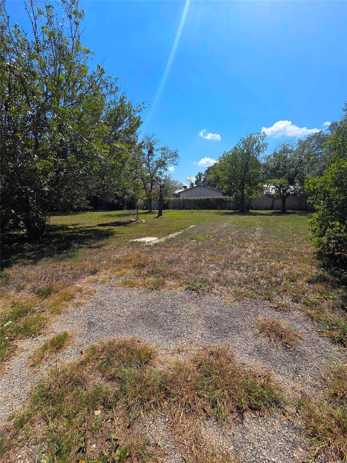 209 W South St Property Photo 1