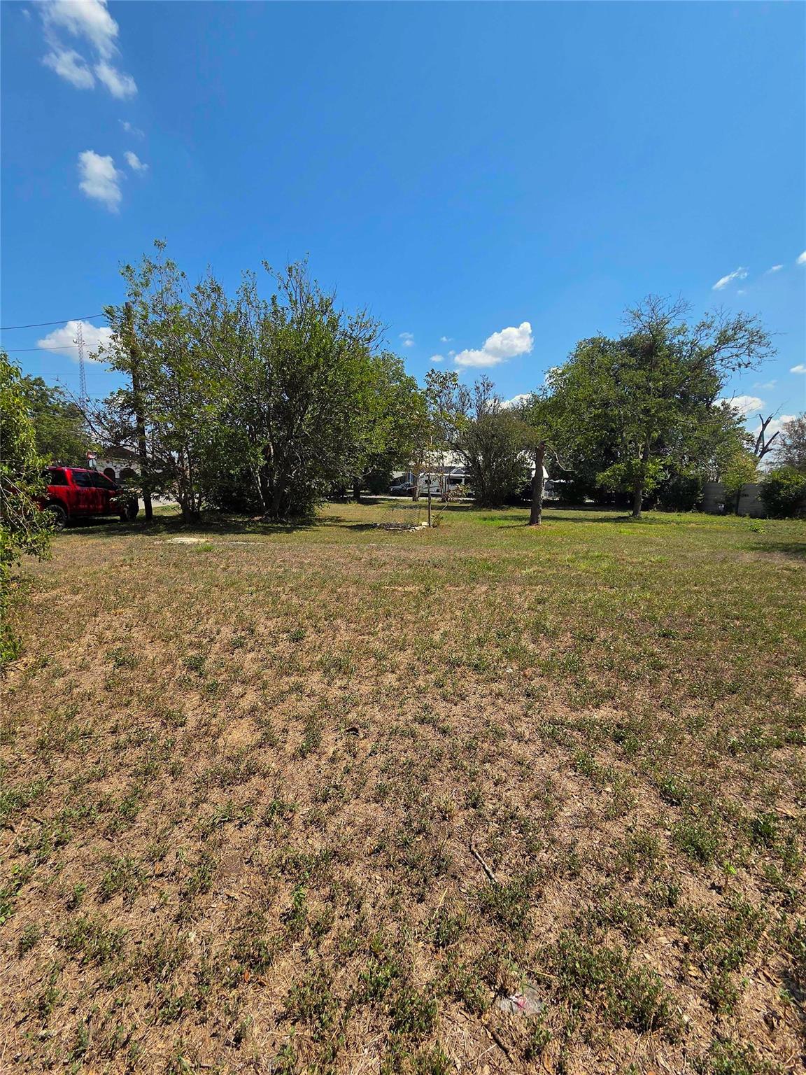 209 W South St Property Photo 5