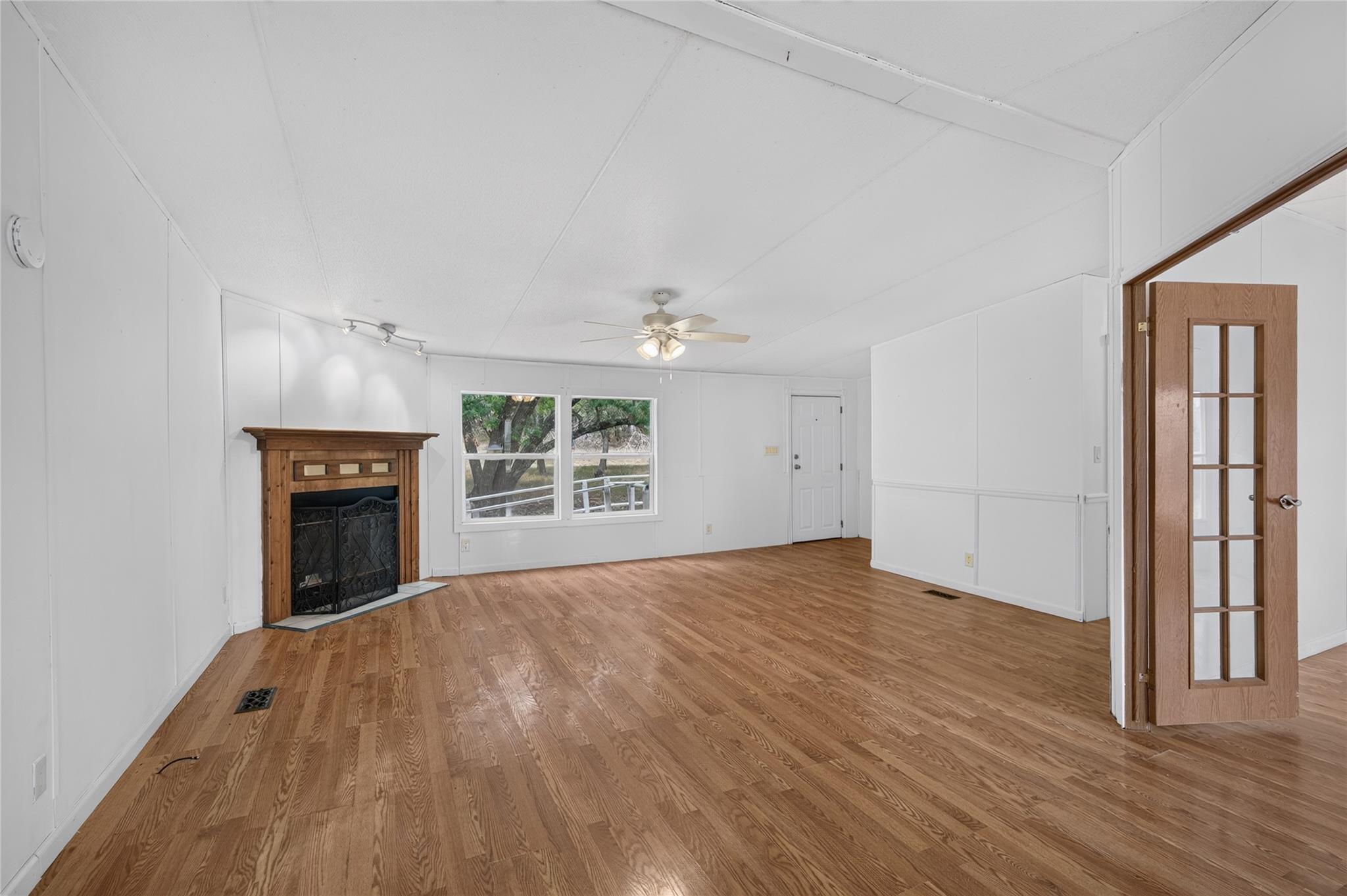 1100 Ramms Dr Property Photo 9