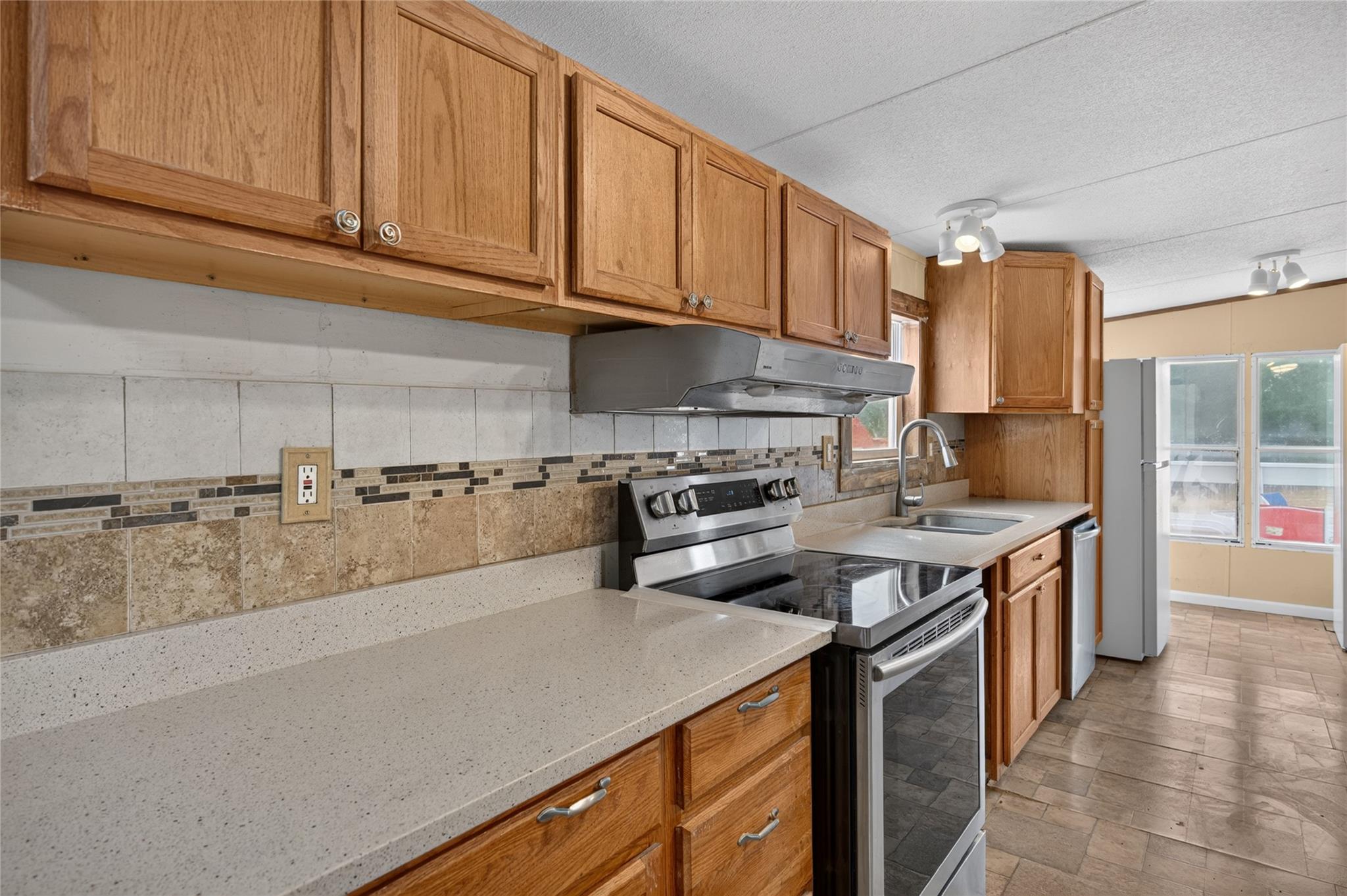 1100 Ramms Dr Property Photo 13
