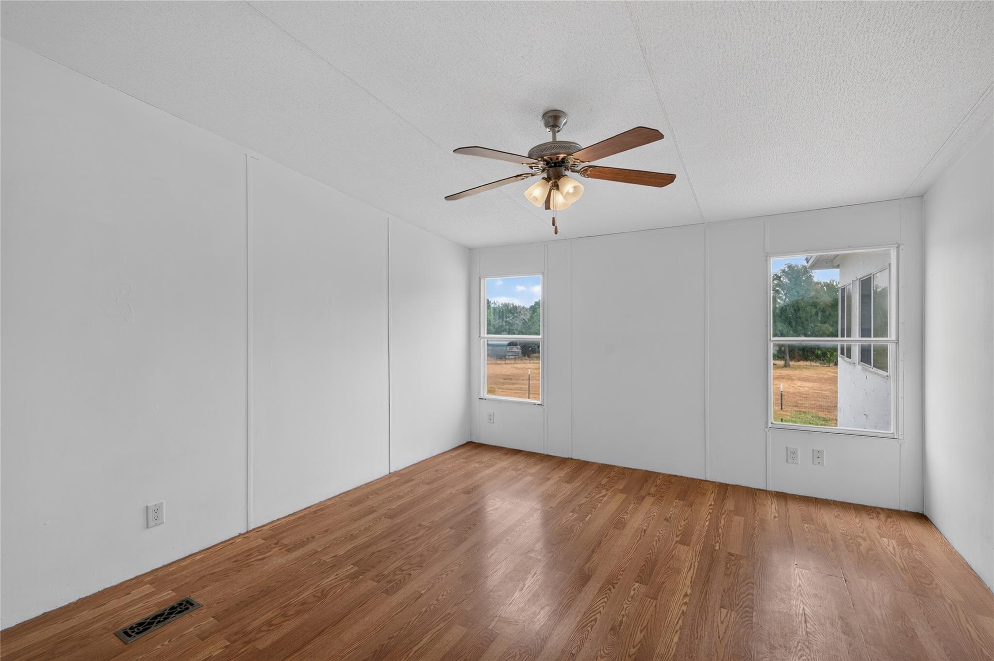 1100 Ramms Dr Property Photo 20