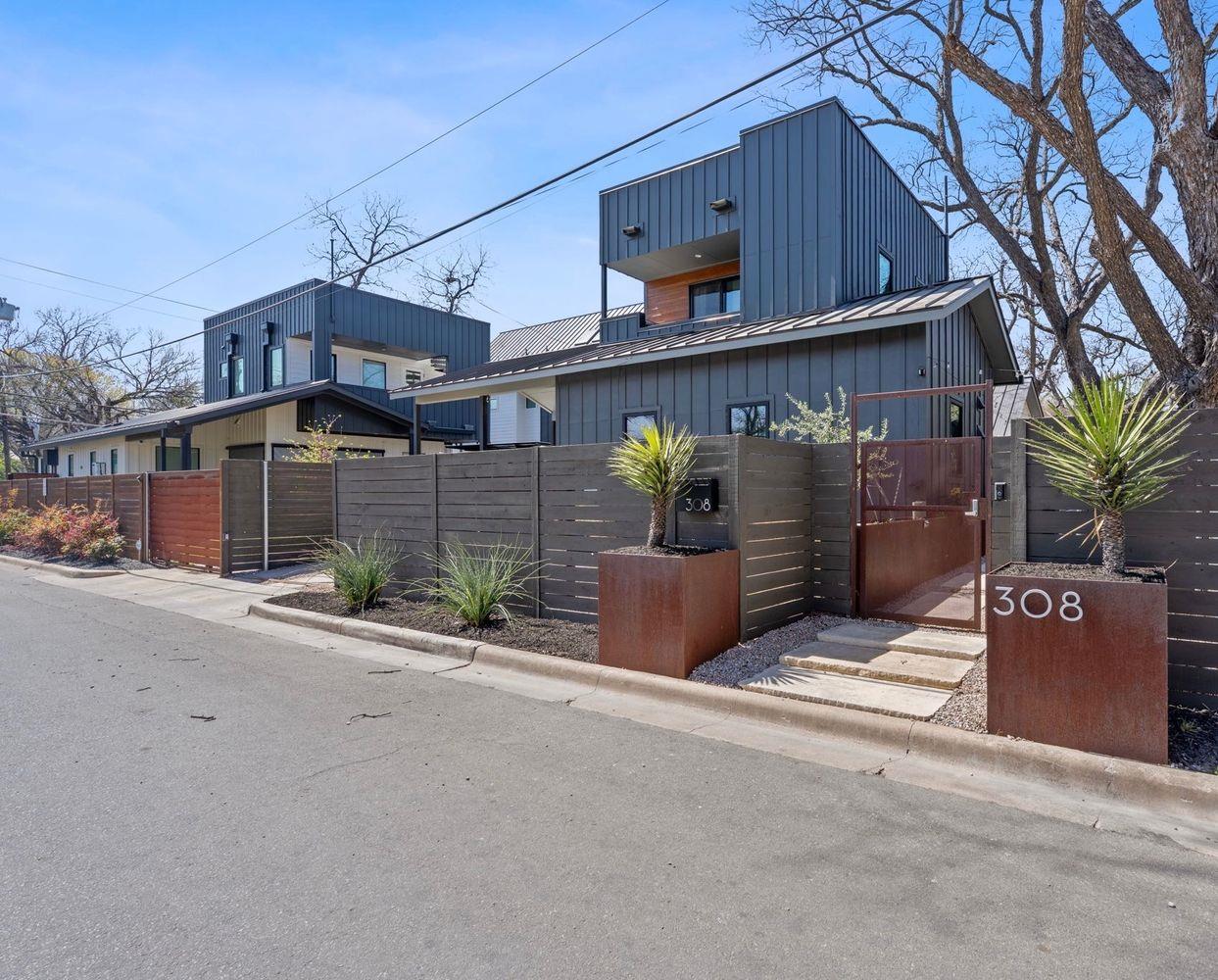 308 Onion St Property Photo