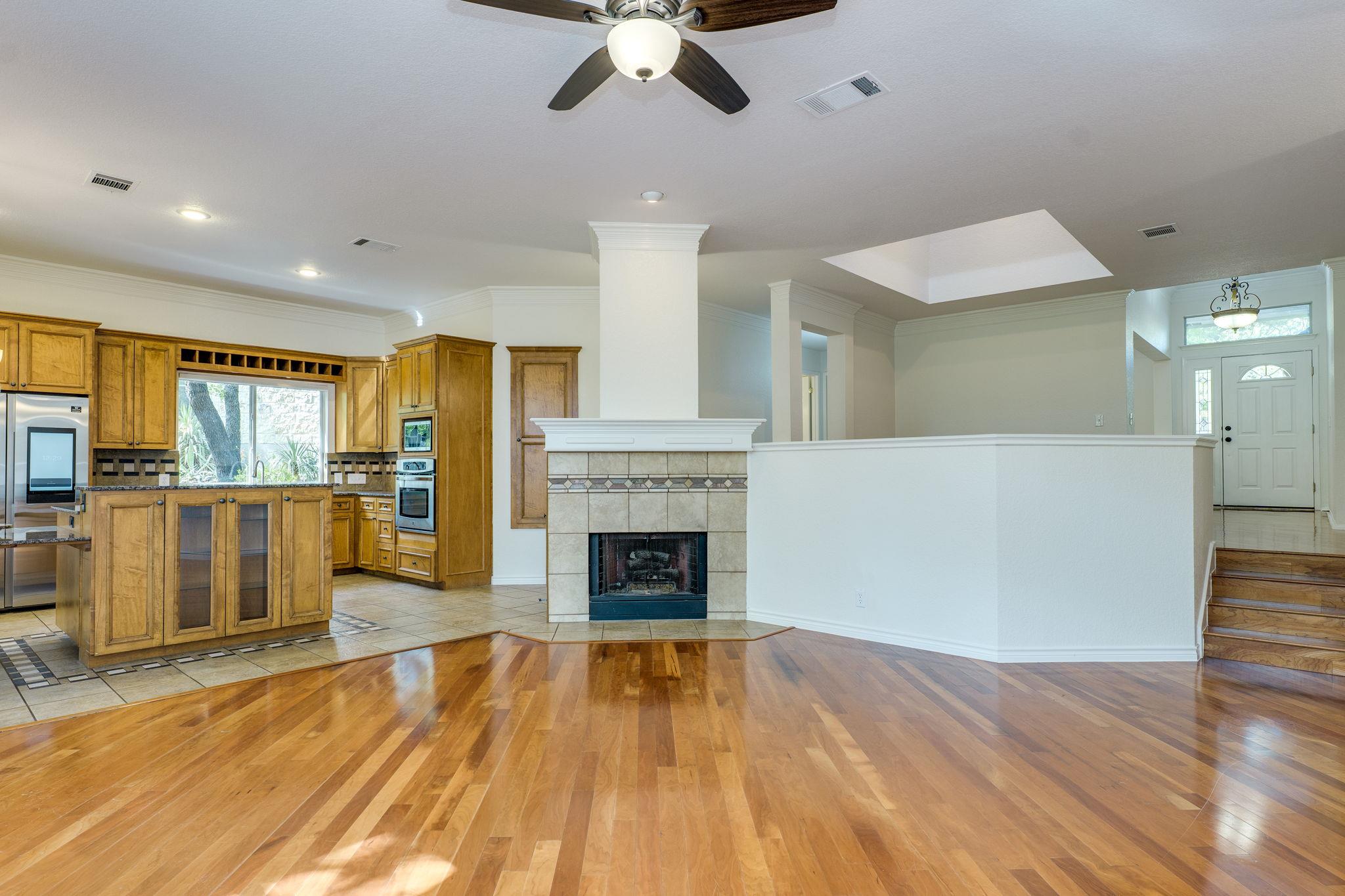 6411 Johanne Ct Property Photo 13