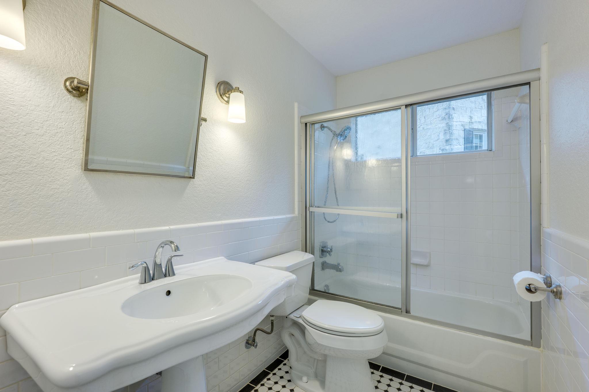 6411 Johanne Ct Property Photo 26