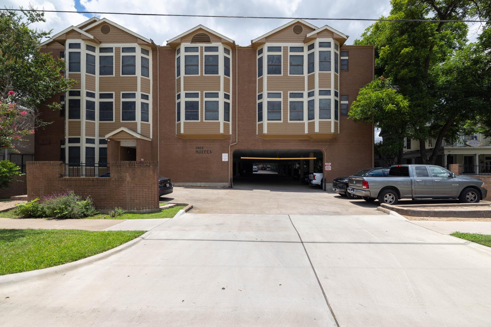 2802 Nueces St #201 Property Photo 15