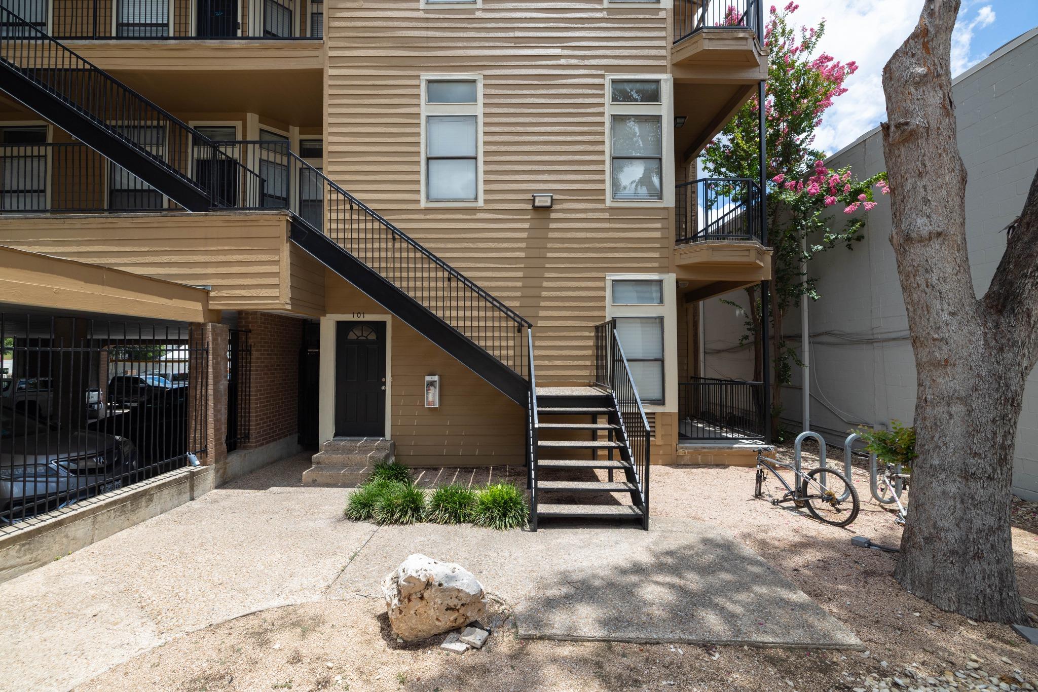 2802 Nueces St #201 Property Photo 19