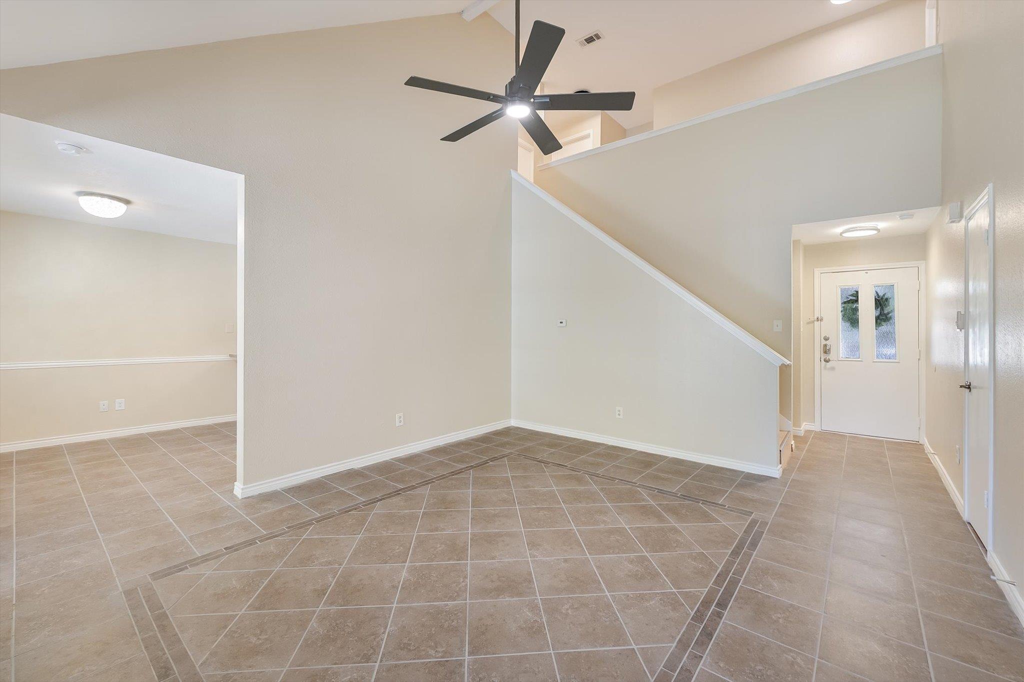 6808 Luckenbach Ln Property Photo 3