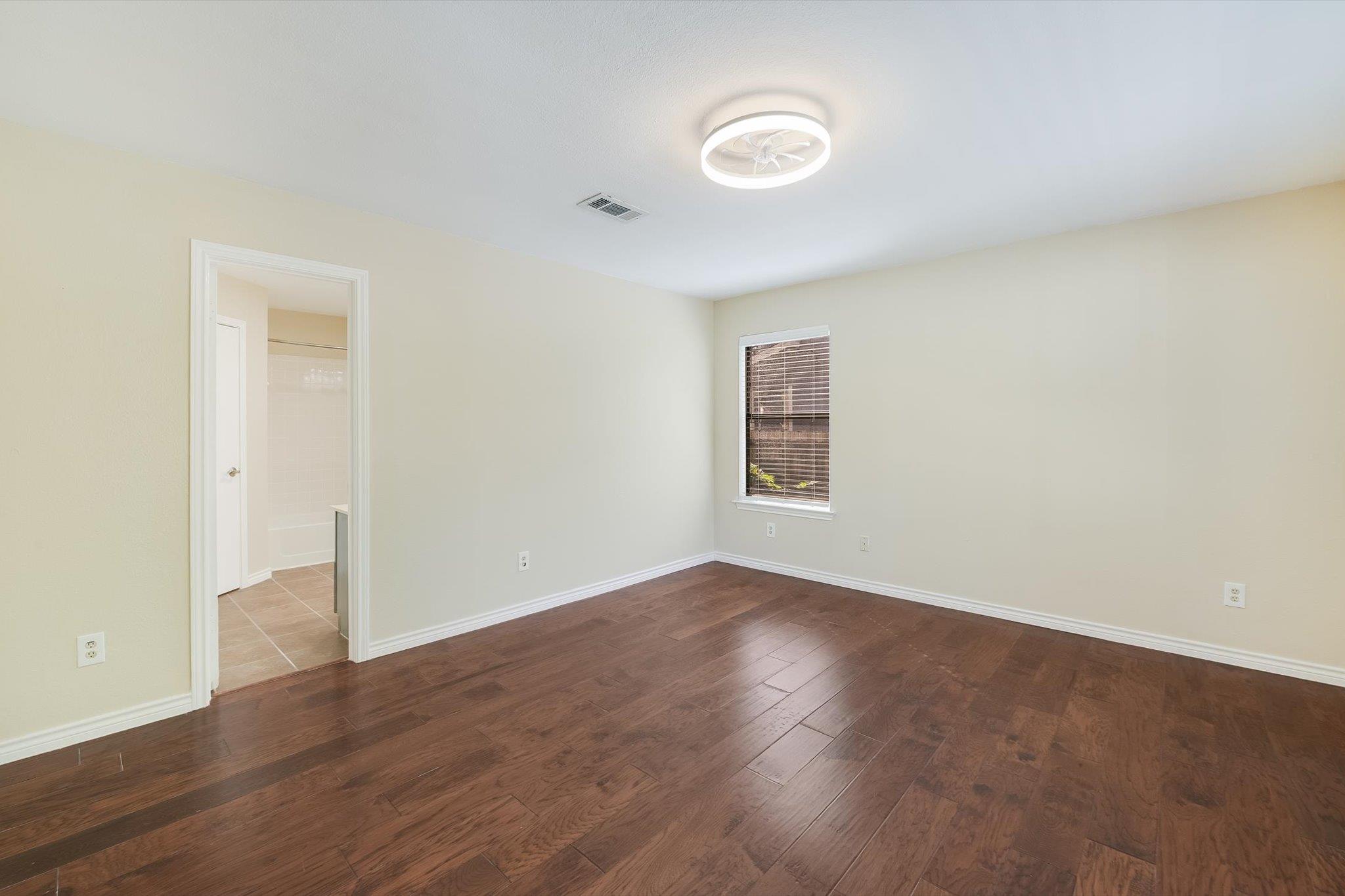 6808 Luckenbach Ln Property Photo 13