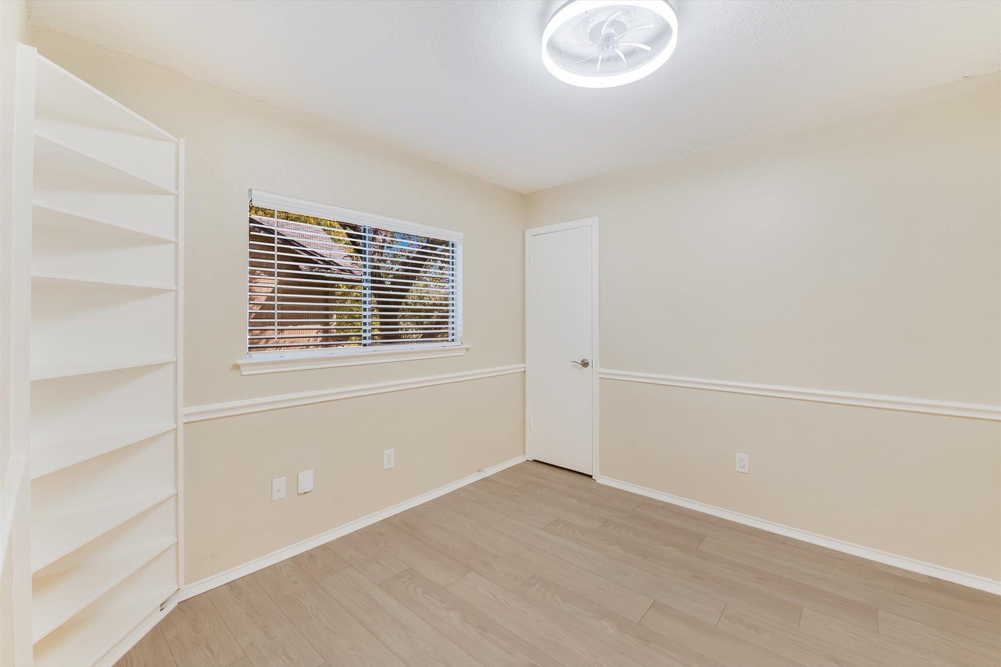 6808 Luckenbach Ln Property Photo 18