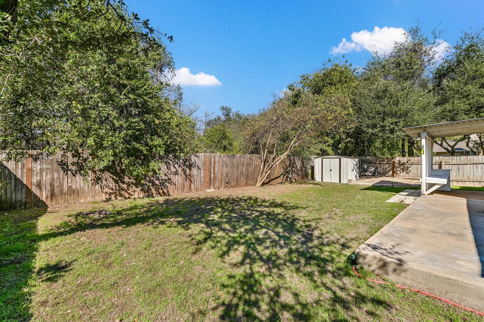6808 Luckenbach Ln Property Photo 23