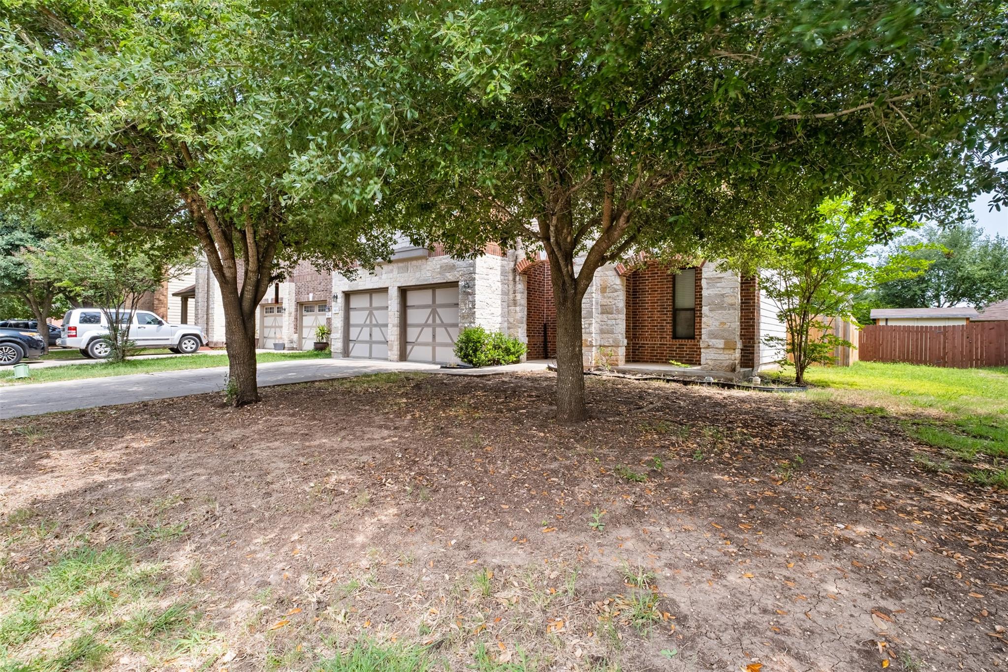 9109 Ipswich Bay Dr Property Photo 3