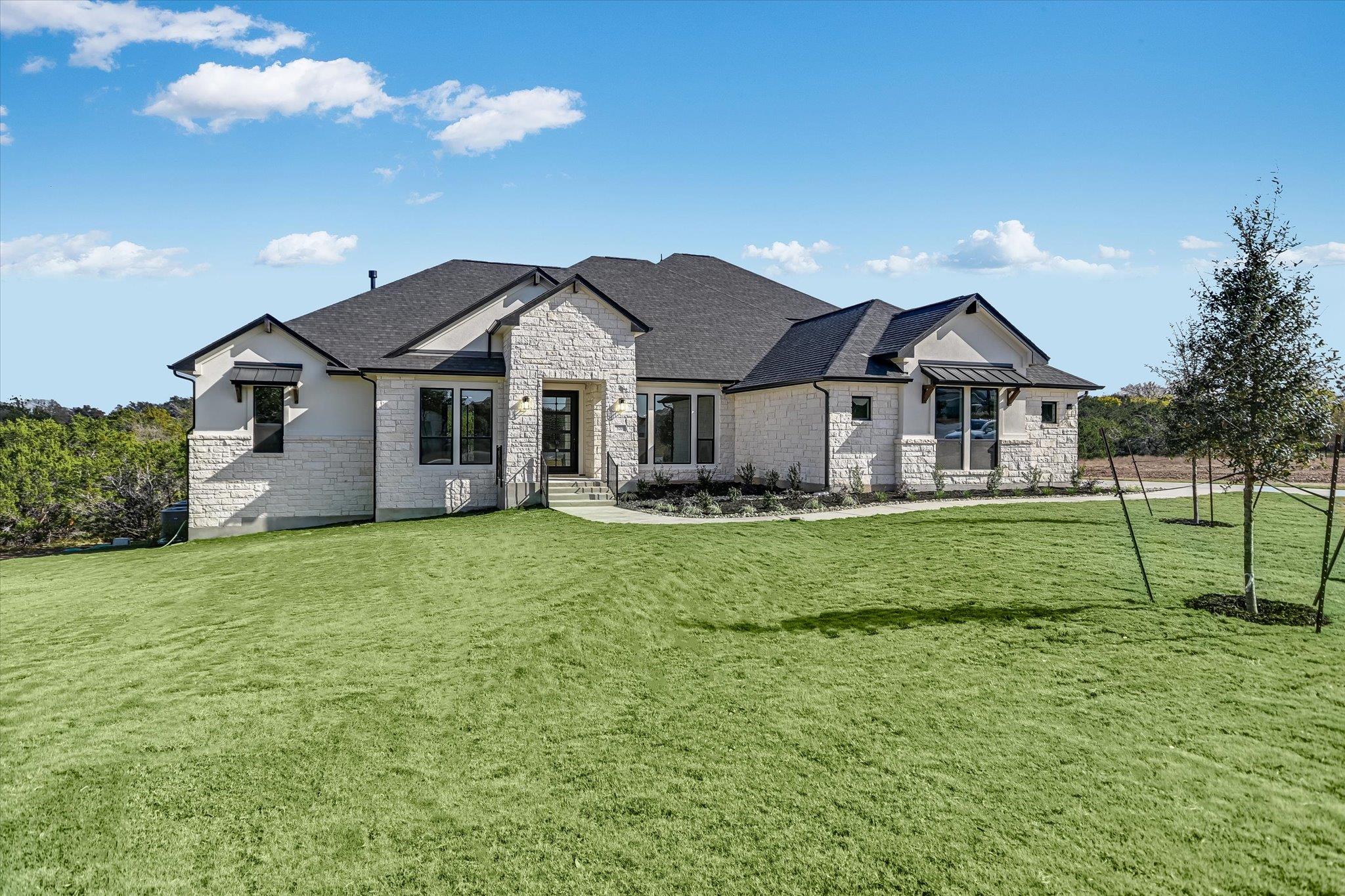 520 Wonderstruck None Property Photo