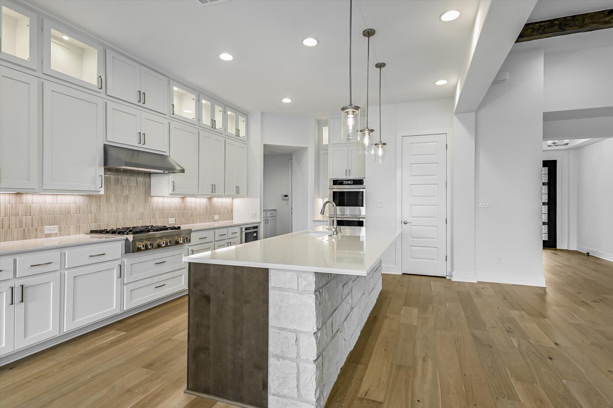 520 Wonderstruck None Property Photo 13