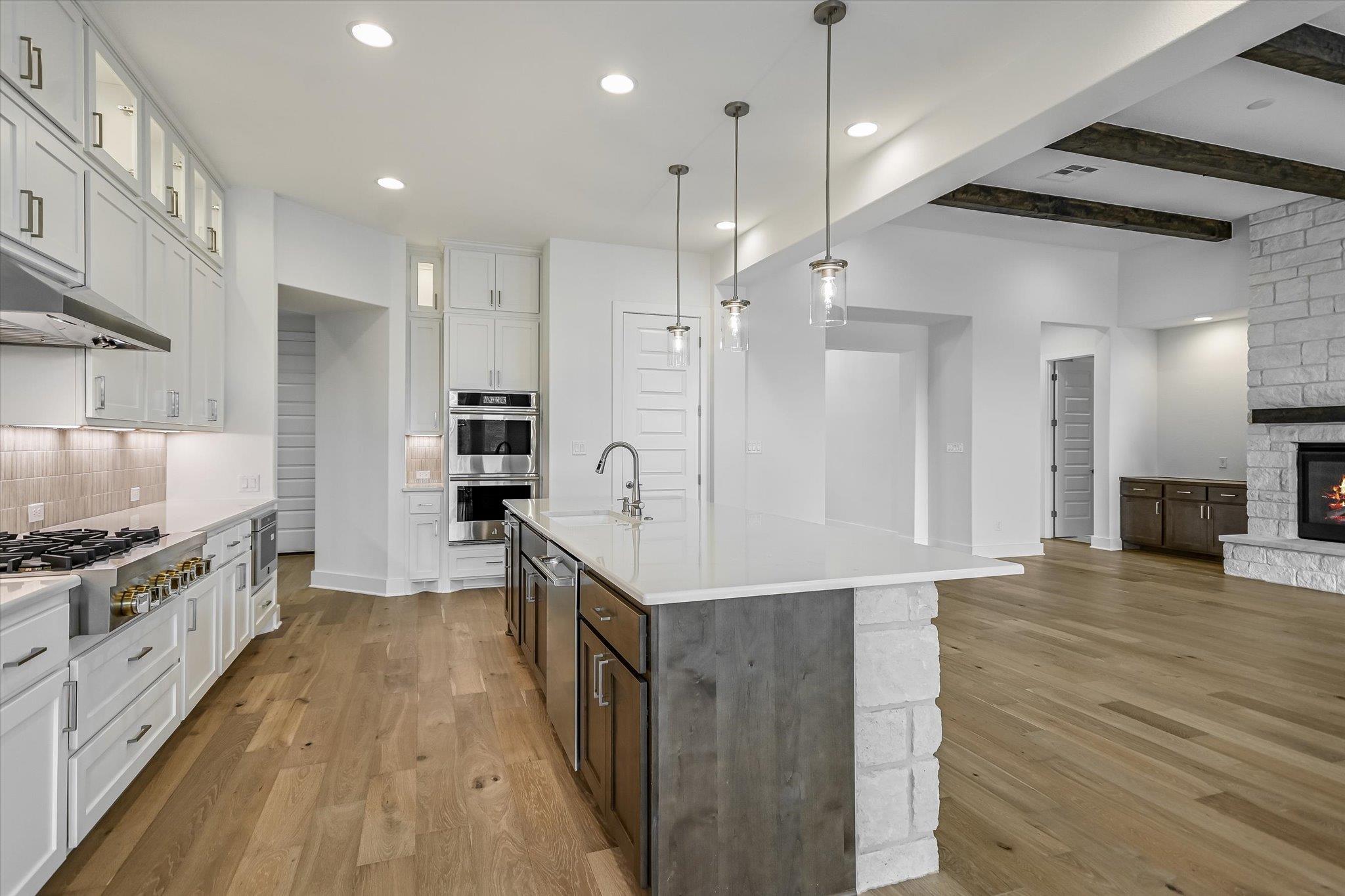 520 Wonderstruck None Property Photo 14