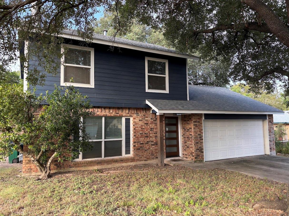 1209 S Trace Dr Property Photo 1