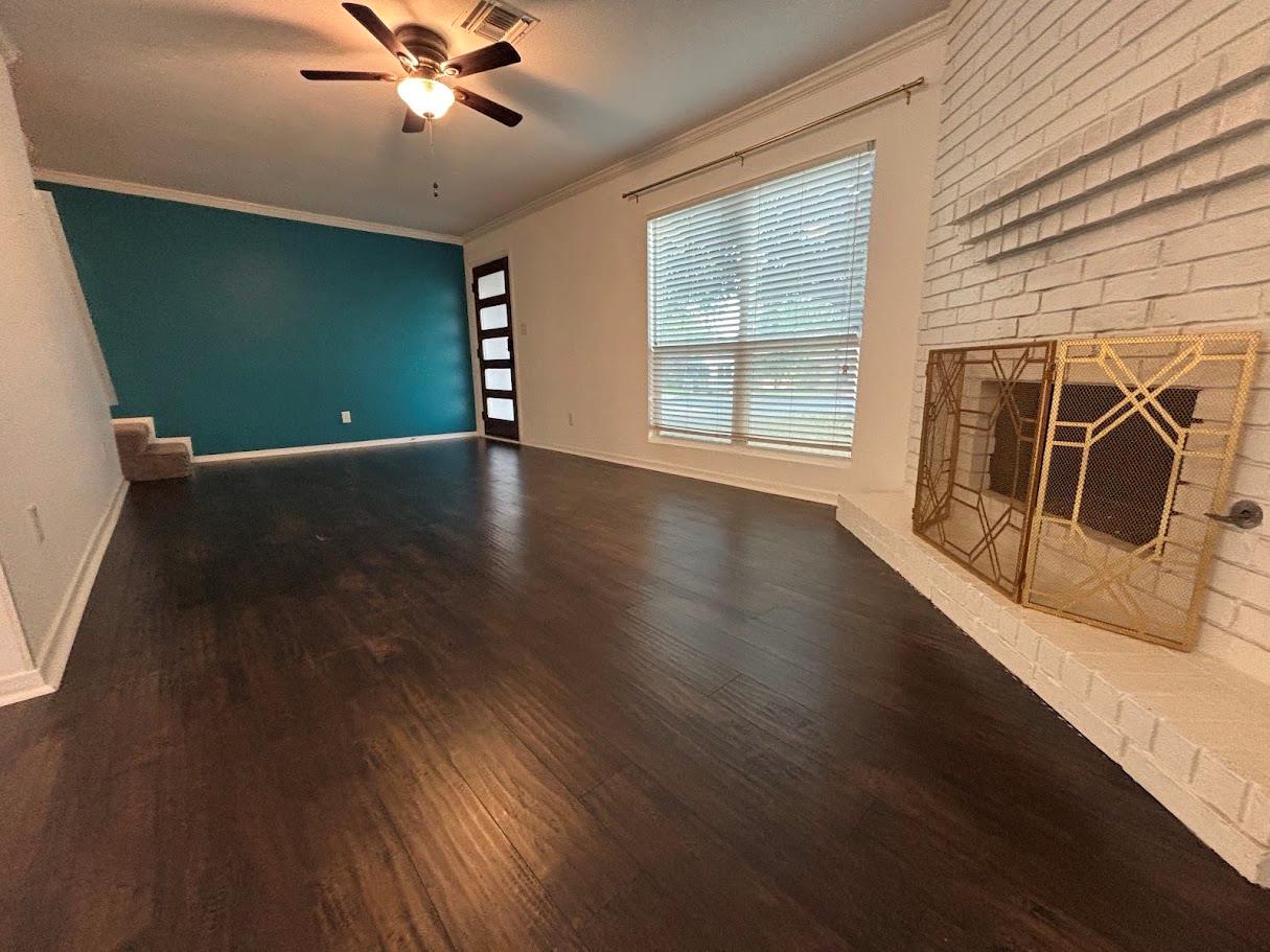 1209 S Trace Dr Property Photo 6