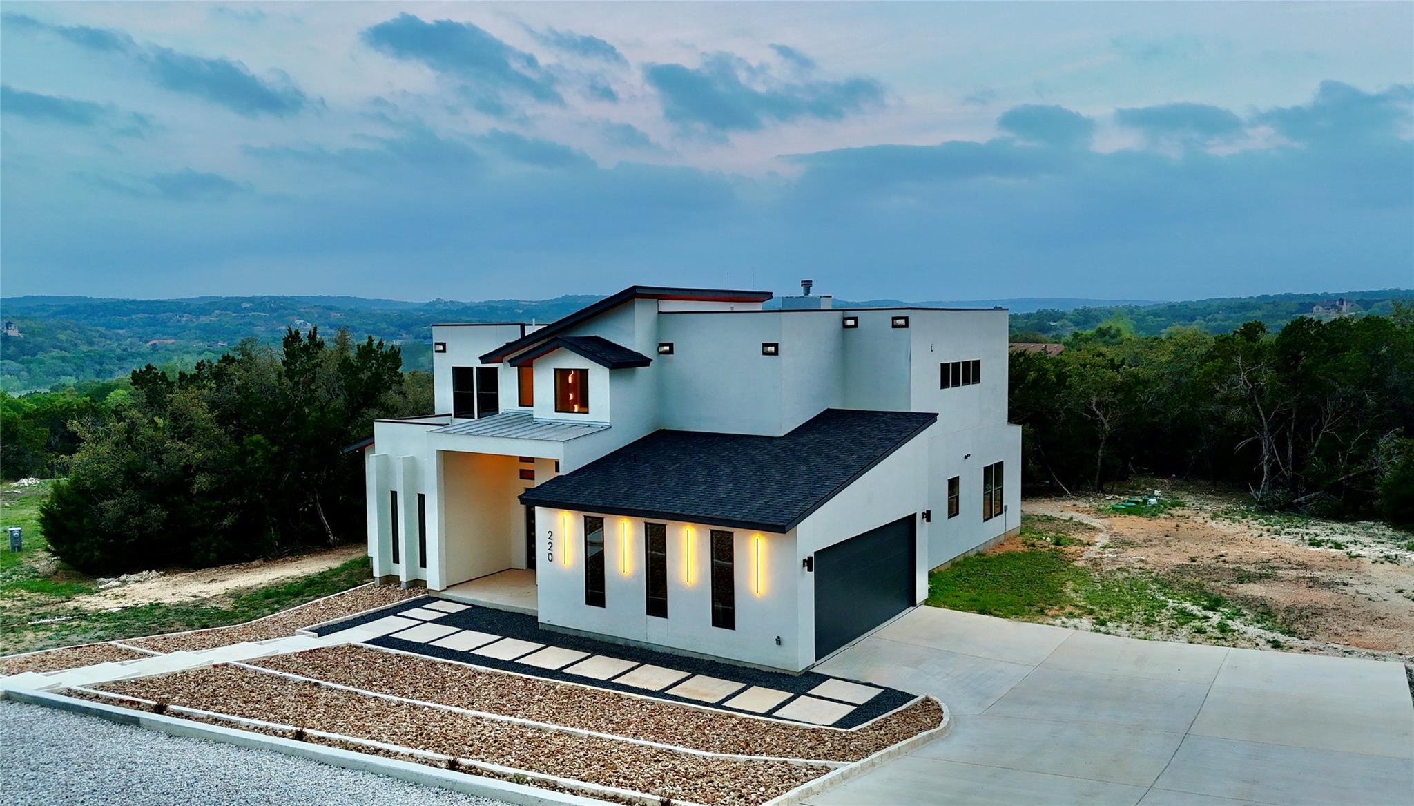 220 Sendera Way Property Photo