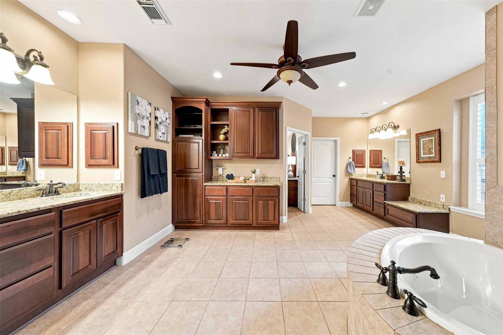 402 Ridgetop Bnd Property Photo 23