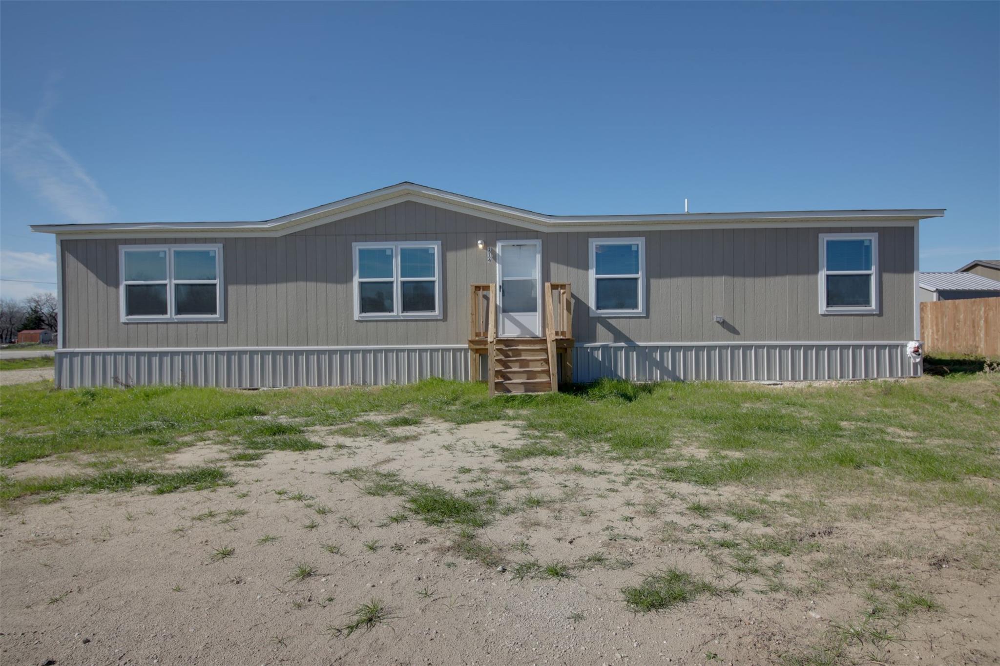 114 Las Estancias Dr #a Property Photo 1