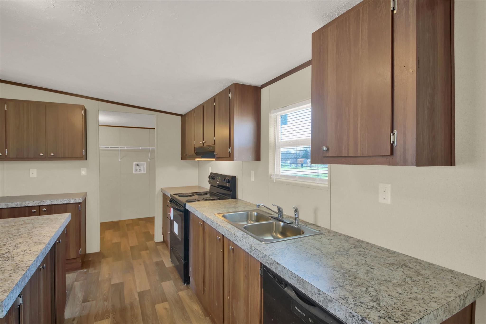 114 Las Estancias Dr #a Property Photo 13